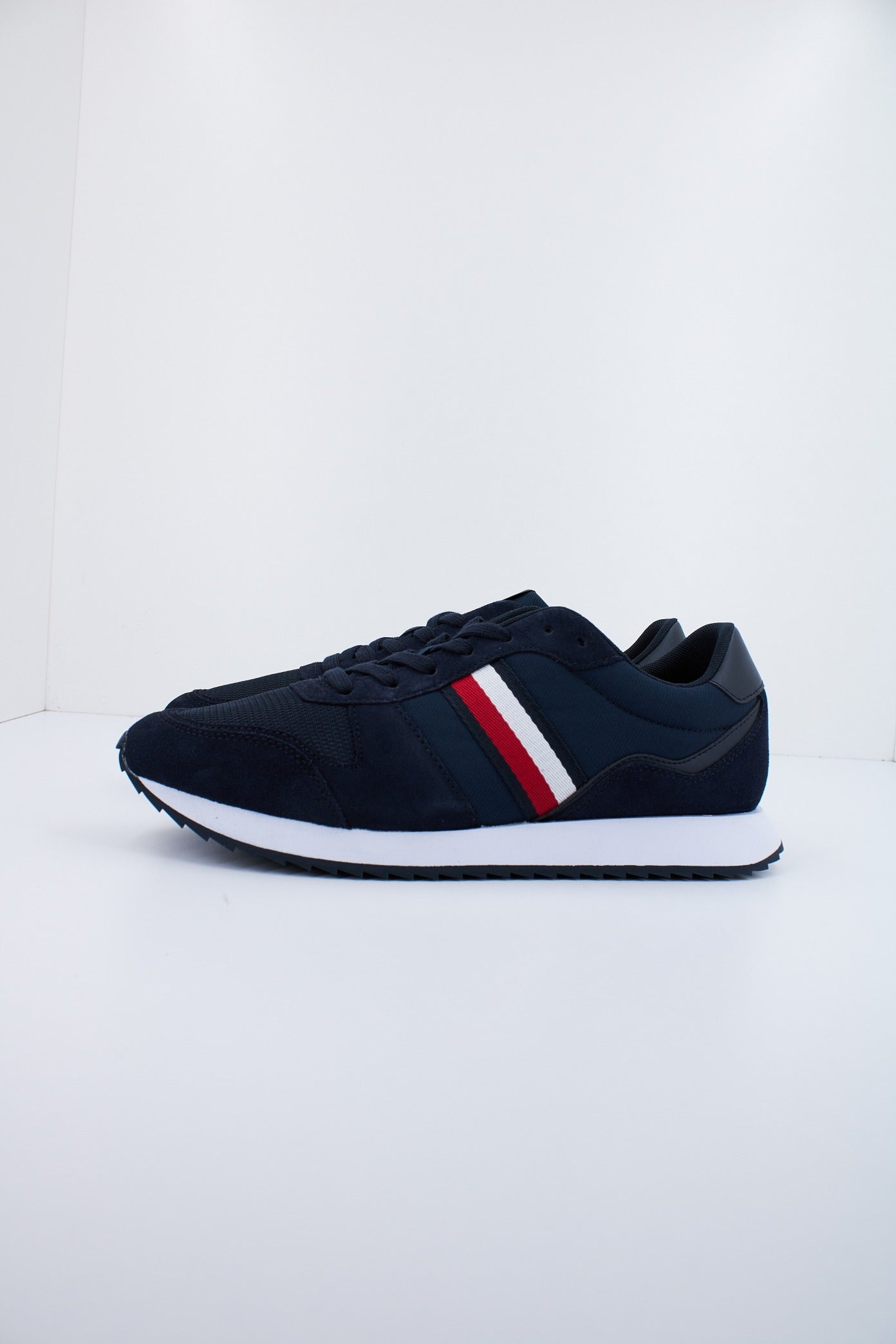 TOMMY HILFIGER RUNNER EVO MIX ESS en color AZUL (1)