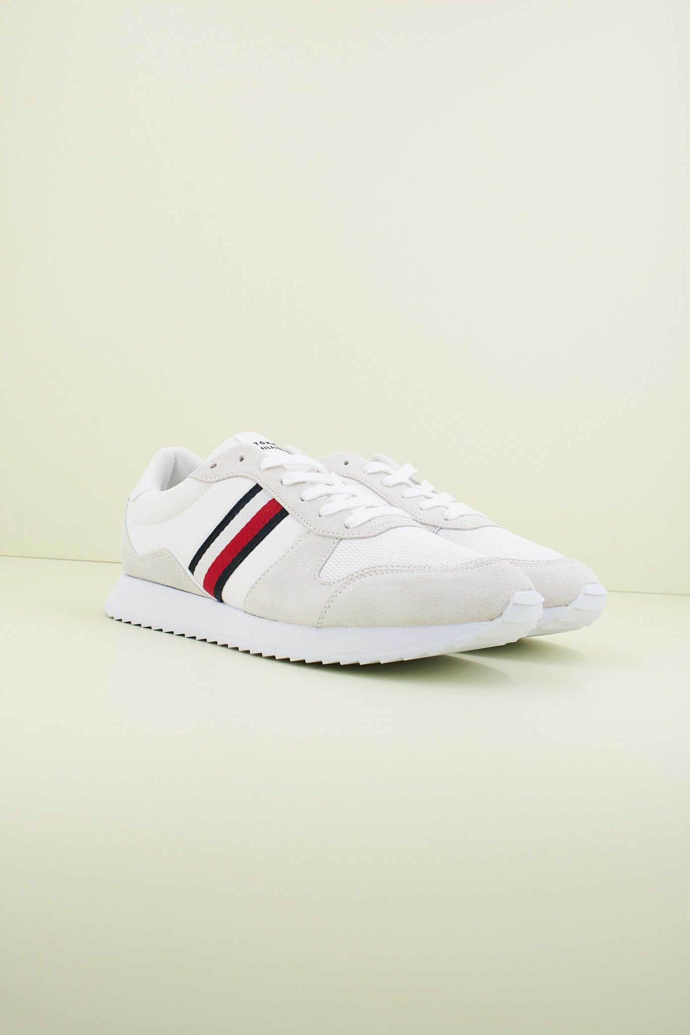 TOMMY HILFIGER RUNNER EVO MIX ESS en color BEIS (2)