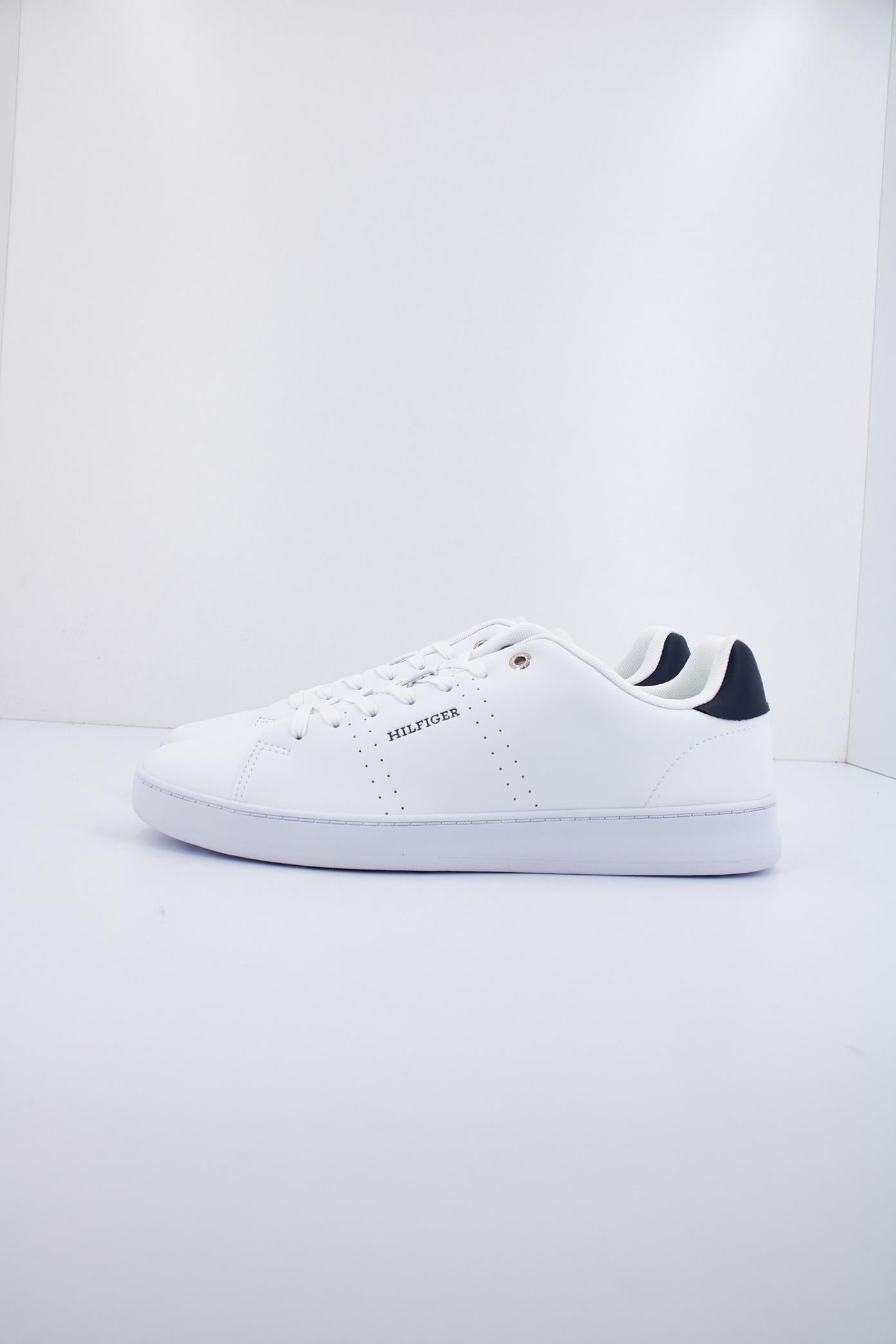 TOMMY HILFIGER COURT CUP LTH PERF DETAIL en color BLANCO (1)