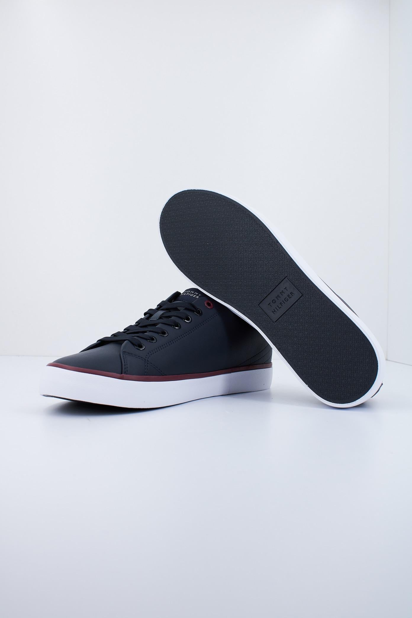 TOMMY HILFIGER TH HI VULC CORE LOW LEATHER ESS en color AZUL (4)