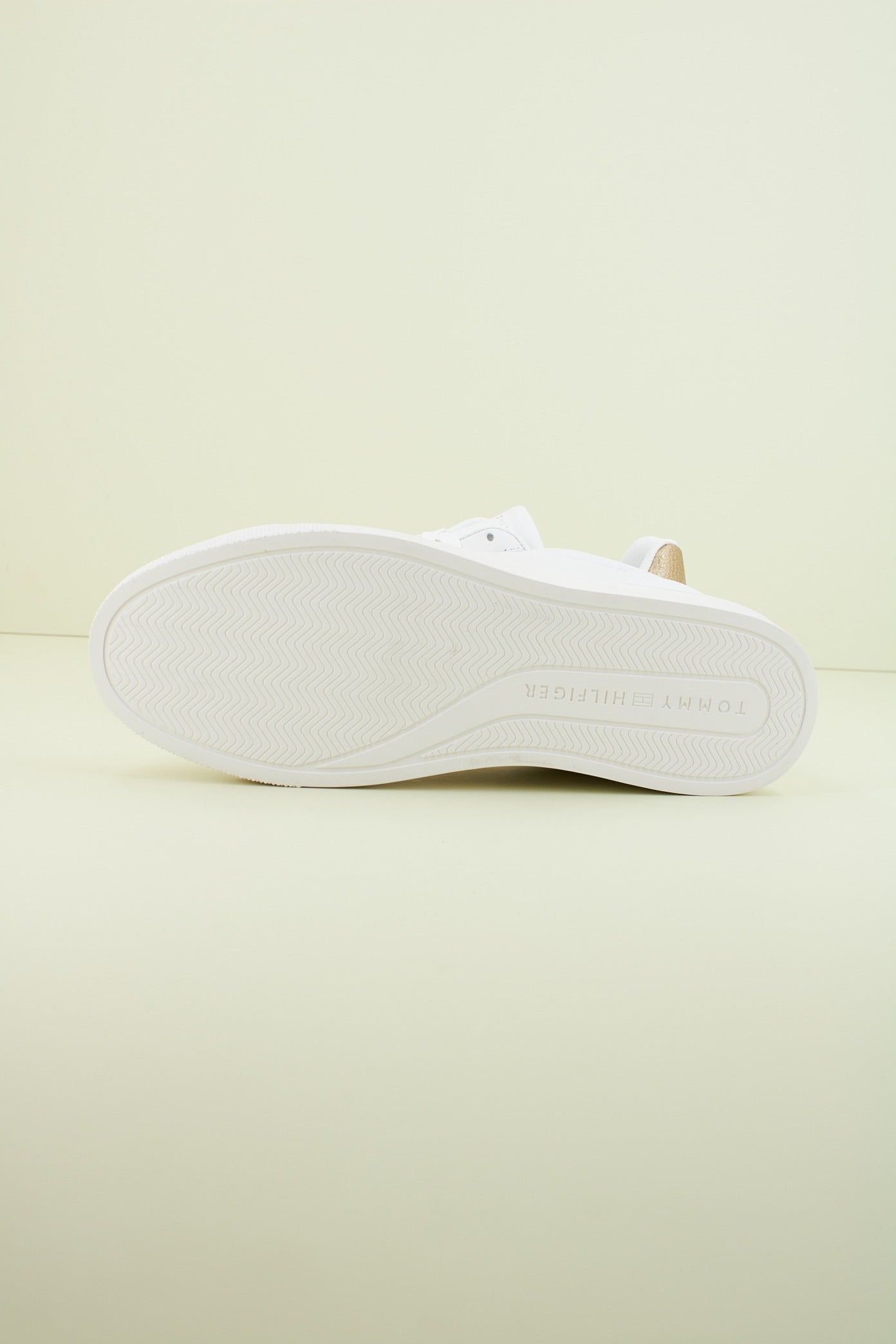 TOMMY HILFIGER ESSENTIAL CUPSOLE en color BLANCO (4)