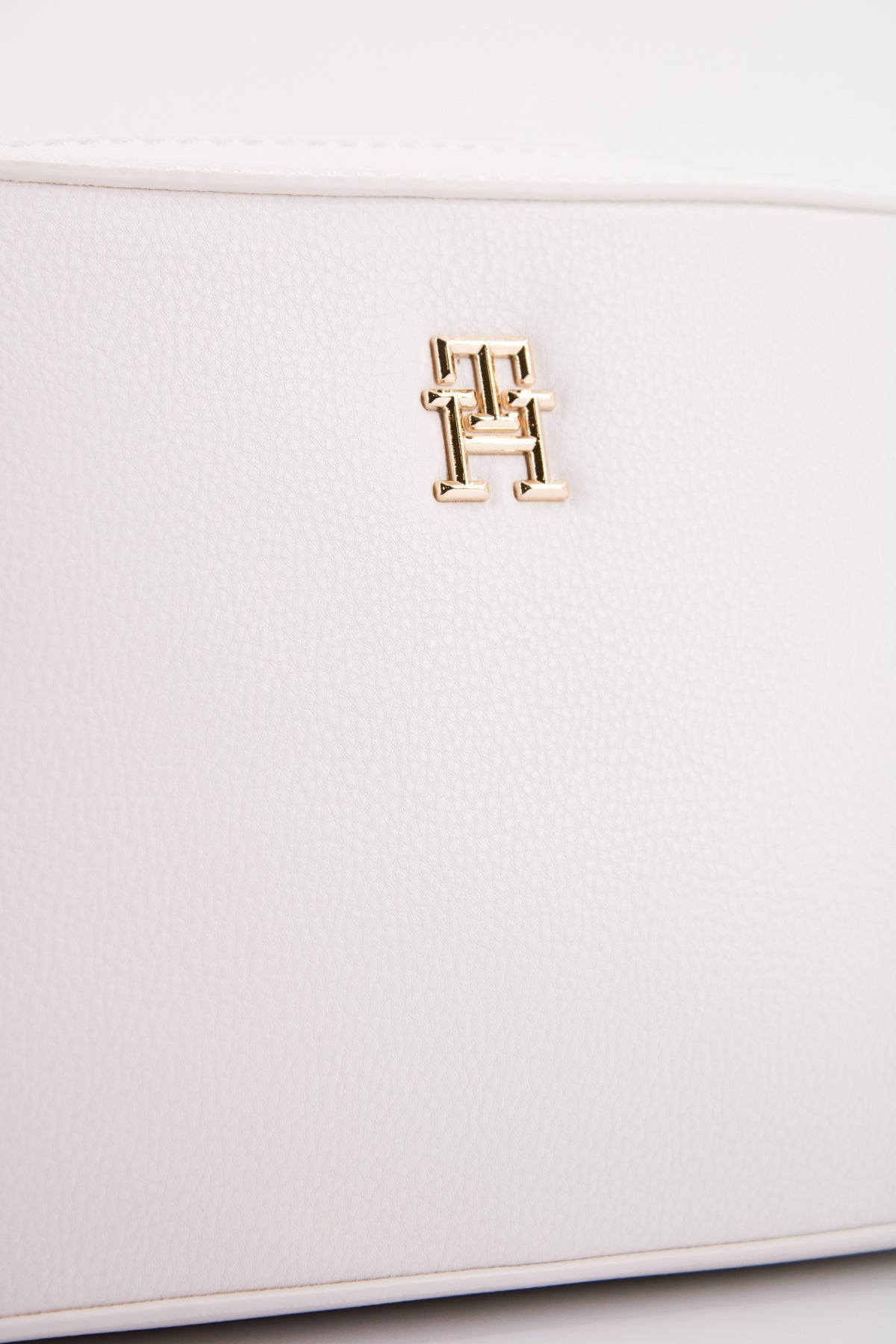 TOMMY HILFIGER ESSENTIAL SC CAMERA BAG en color BLANCO (4)
