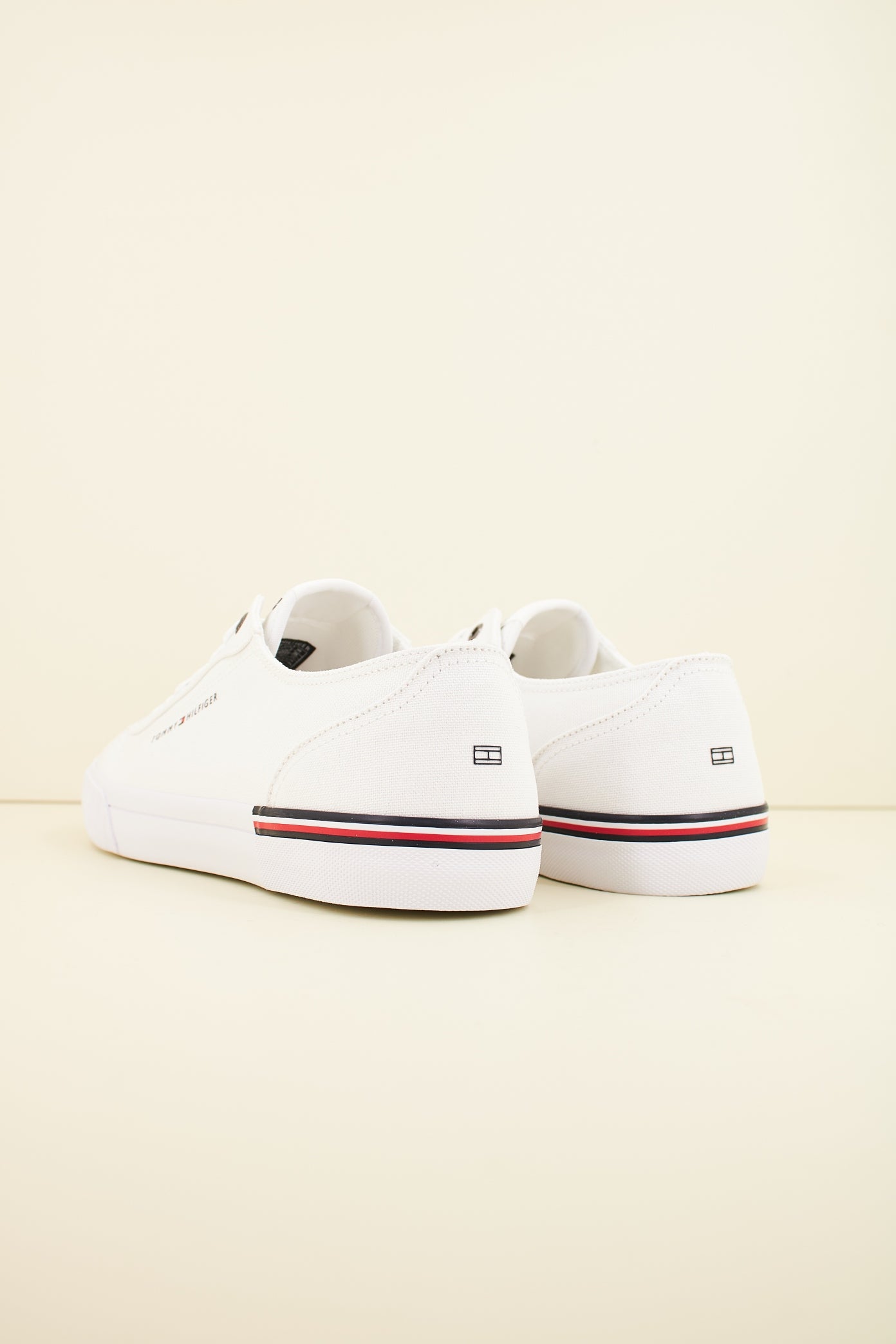TOMMY HILFIGER CORPORATE VULC CANVAS en color BLANCO (3)
