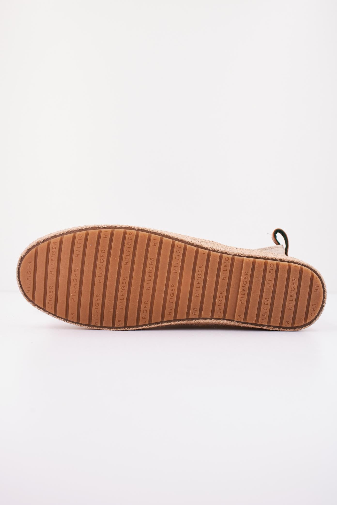 TOMMY HILFIGER FMFM en color BEIS (4)