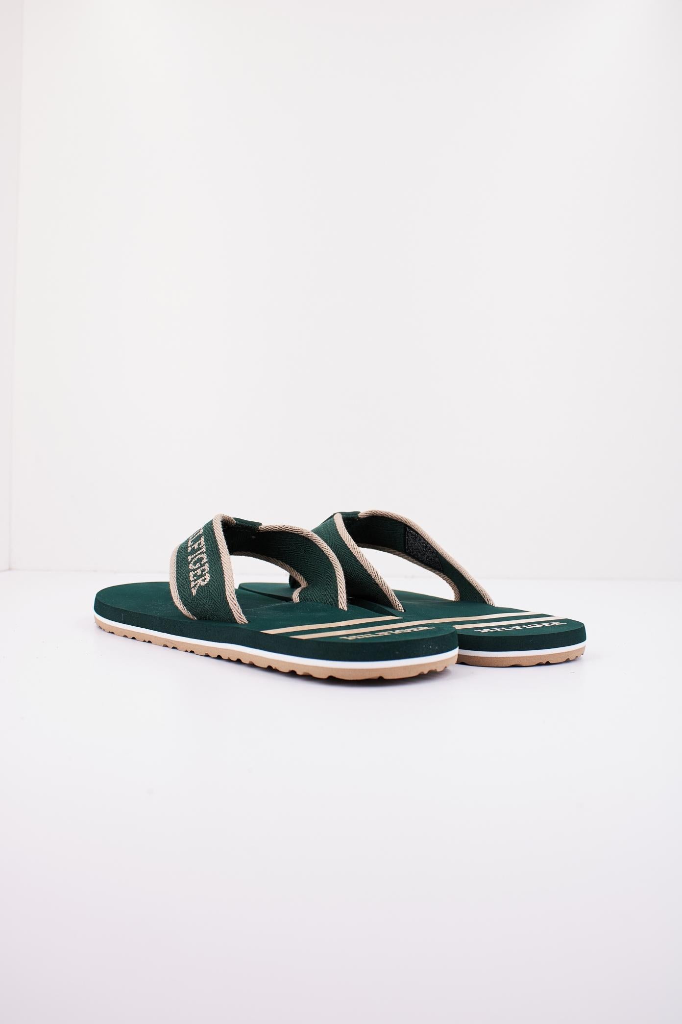 TOMMY HILFIGER SPORTY HILFIGER BEACH SANDAL en color VERDE (3)