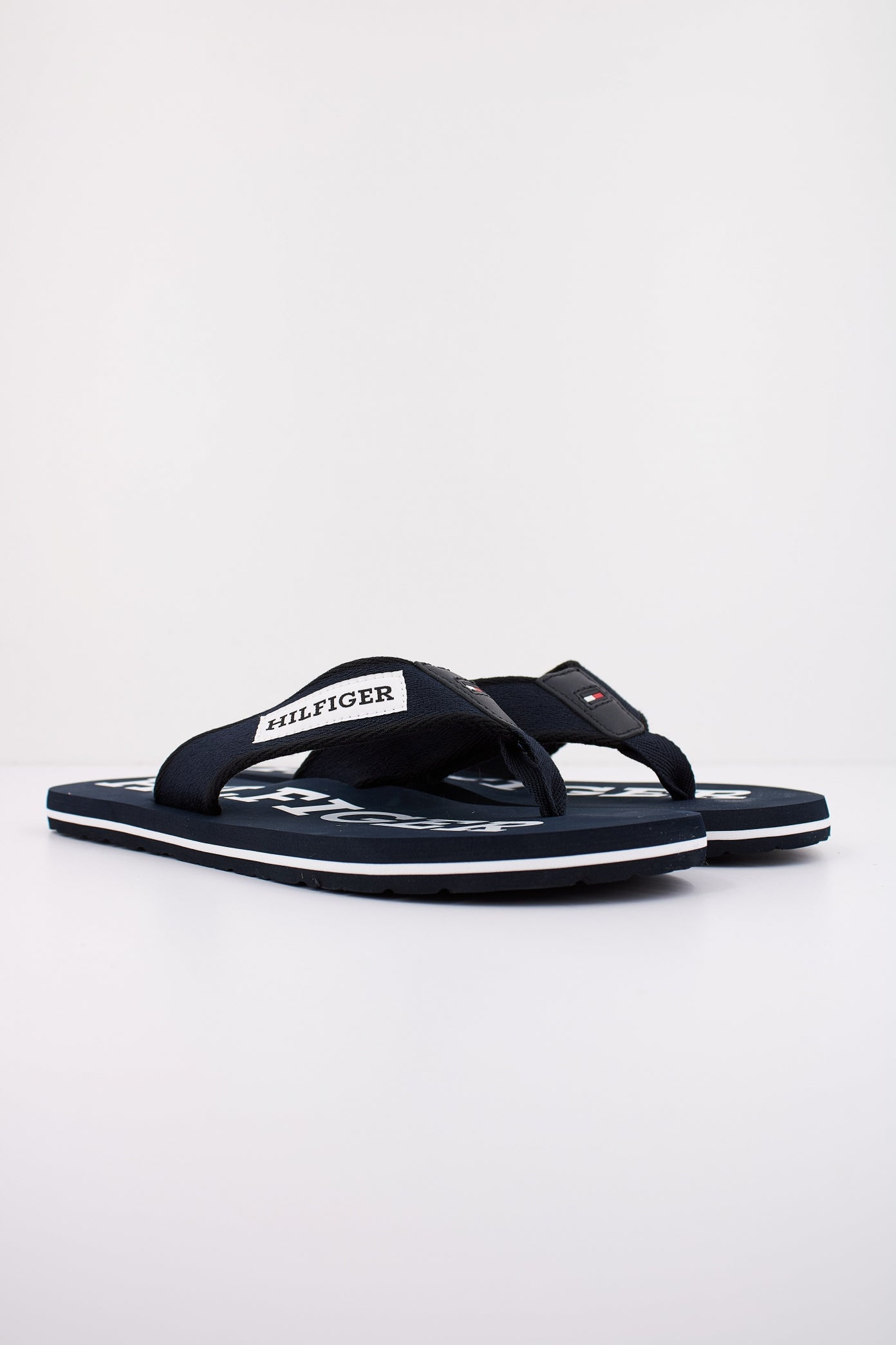 TOMMY HILFIGER PATCH HILFIGER BEACH SAN en color AZUL (2)