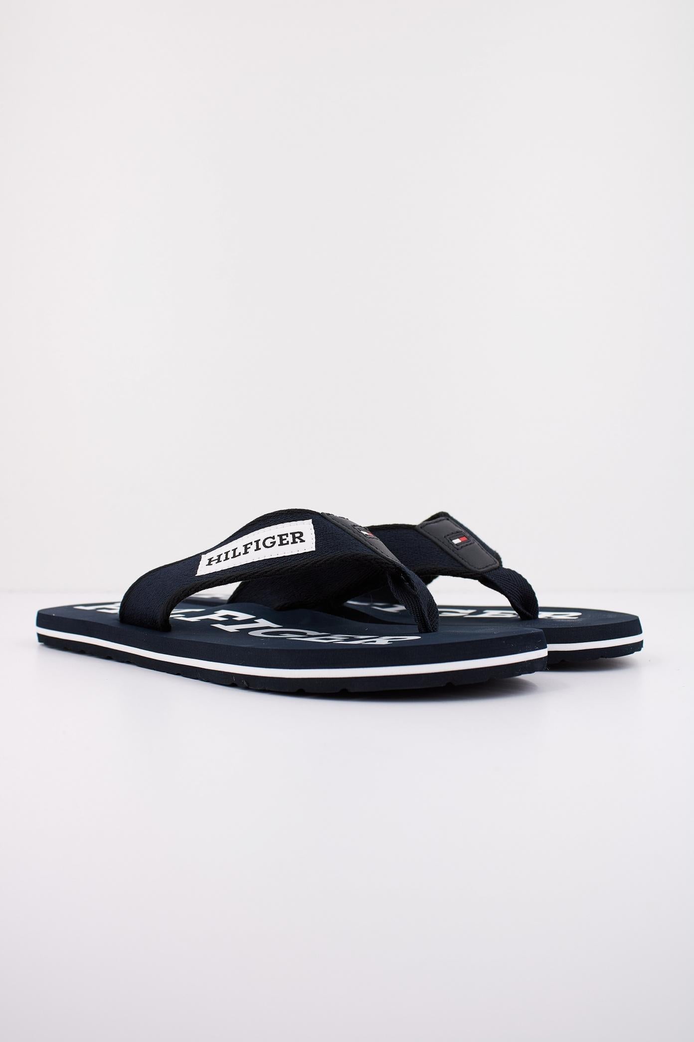 TOMMY HILFIGER PATCH HILFIGER BEACH SAN en color AZUL (2)