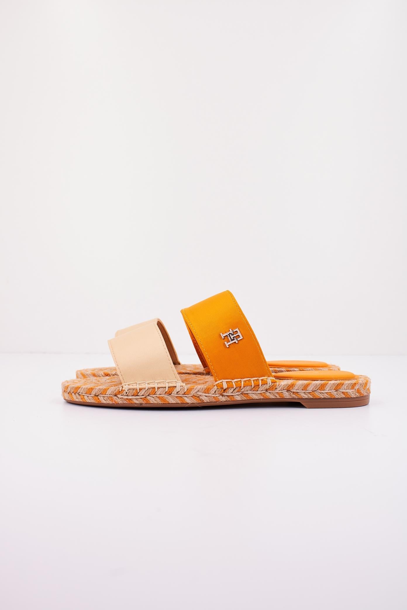 TOMMY HILFIGER TH SATIN FLAT ESPADRILLE en color NARANJA (1)