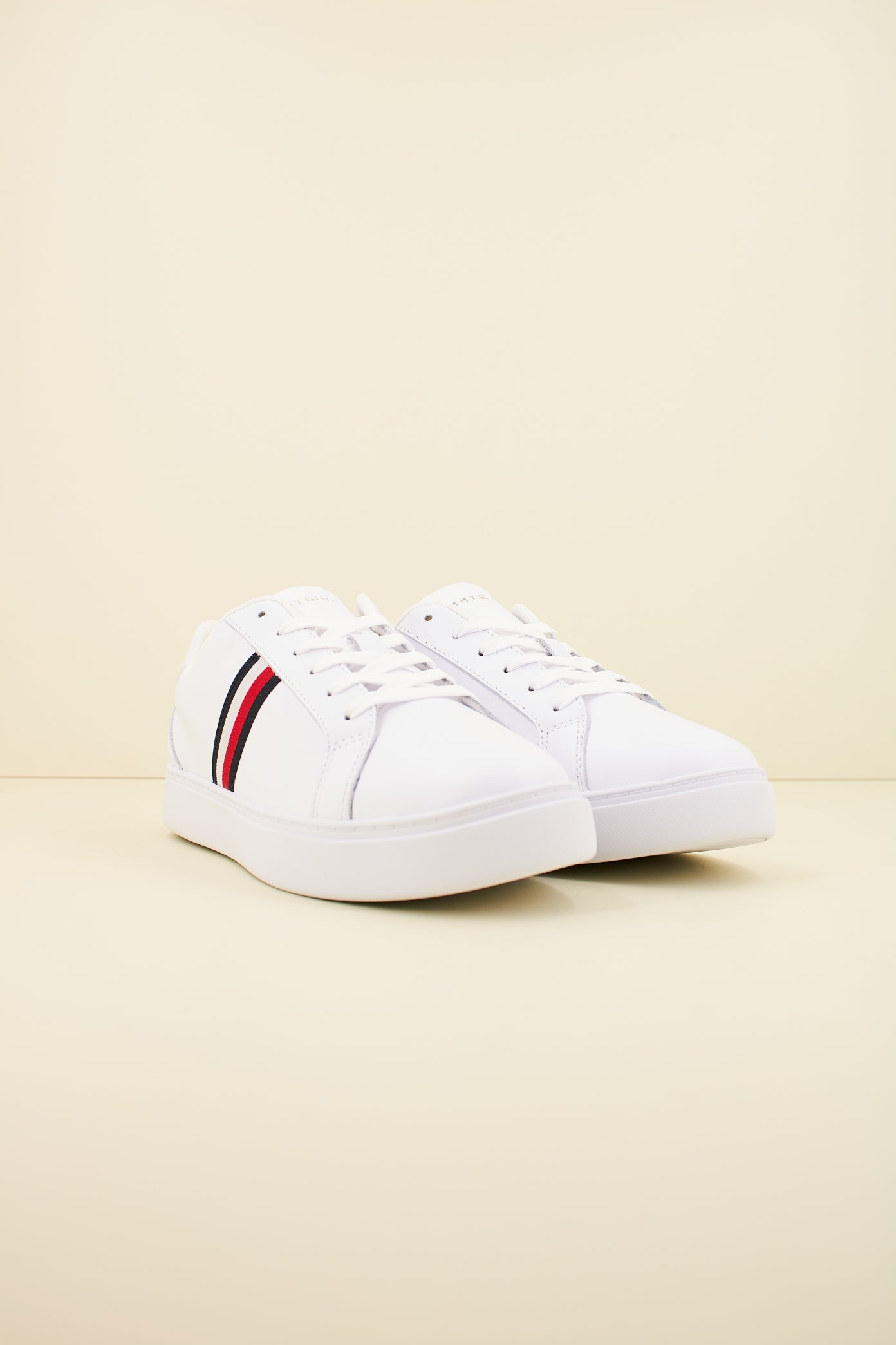 TOMMY HILFIGER FWFW en color BLANCO (2)