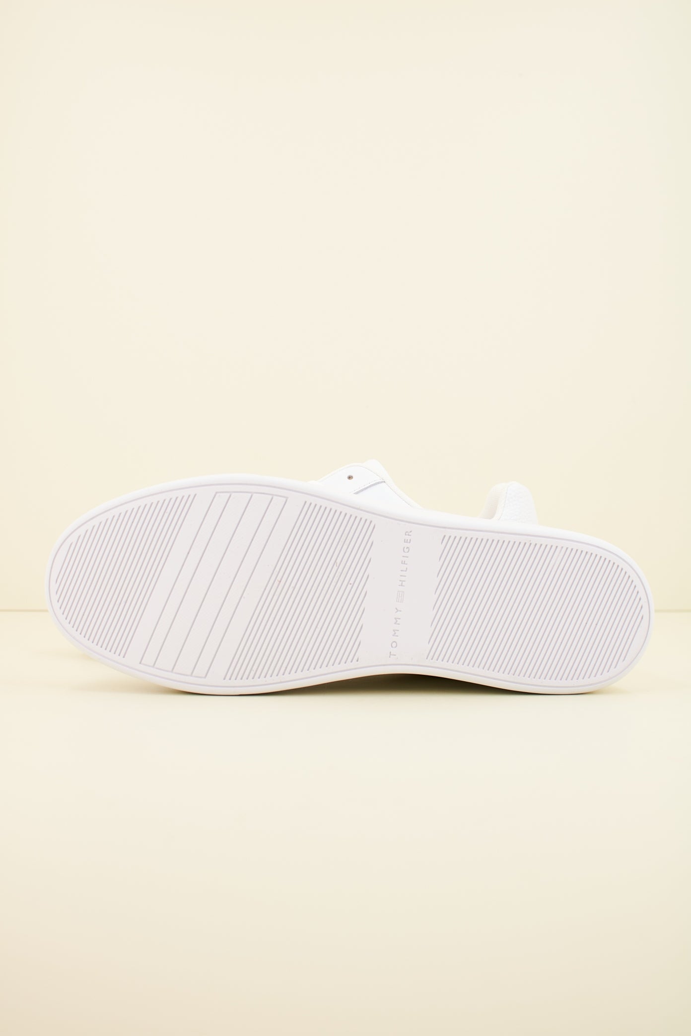 TOMMY HILFIGER FWFW en color BLANCO (4)