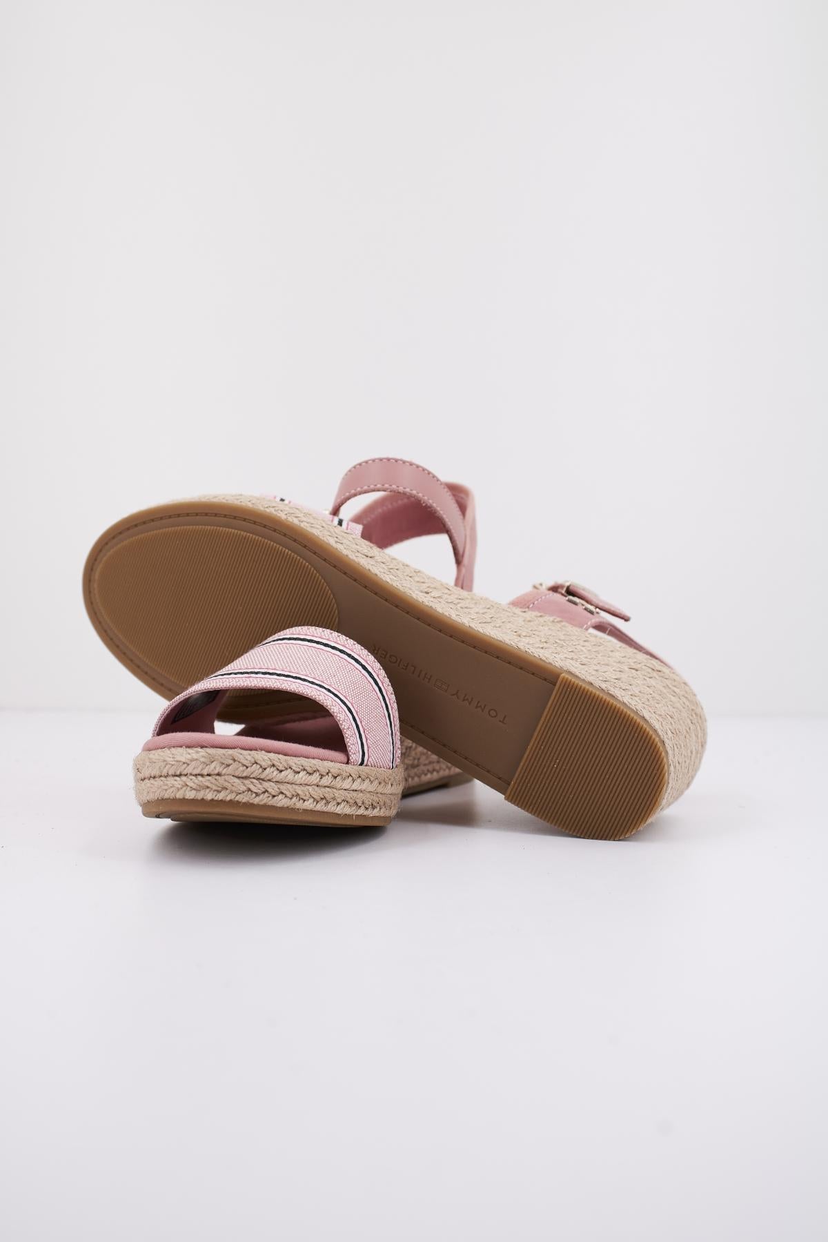 TOMMY HILFIGER SHIRTING WEDGE SANDAL en color ROSA (4)