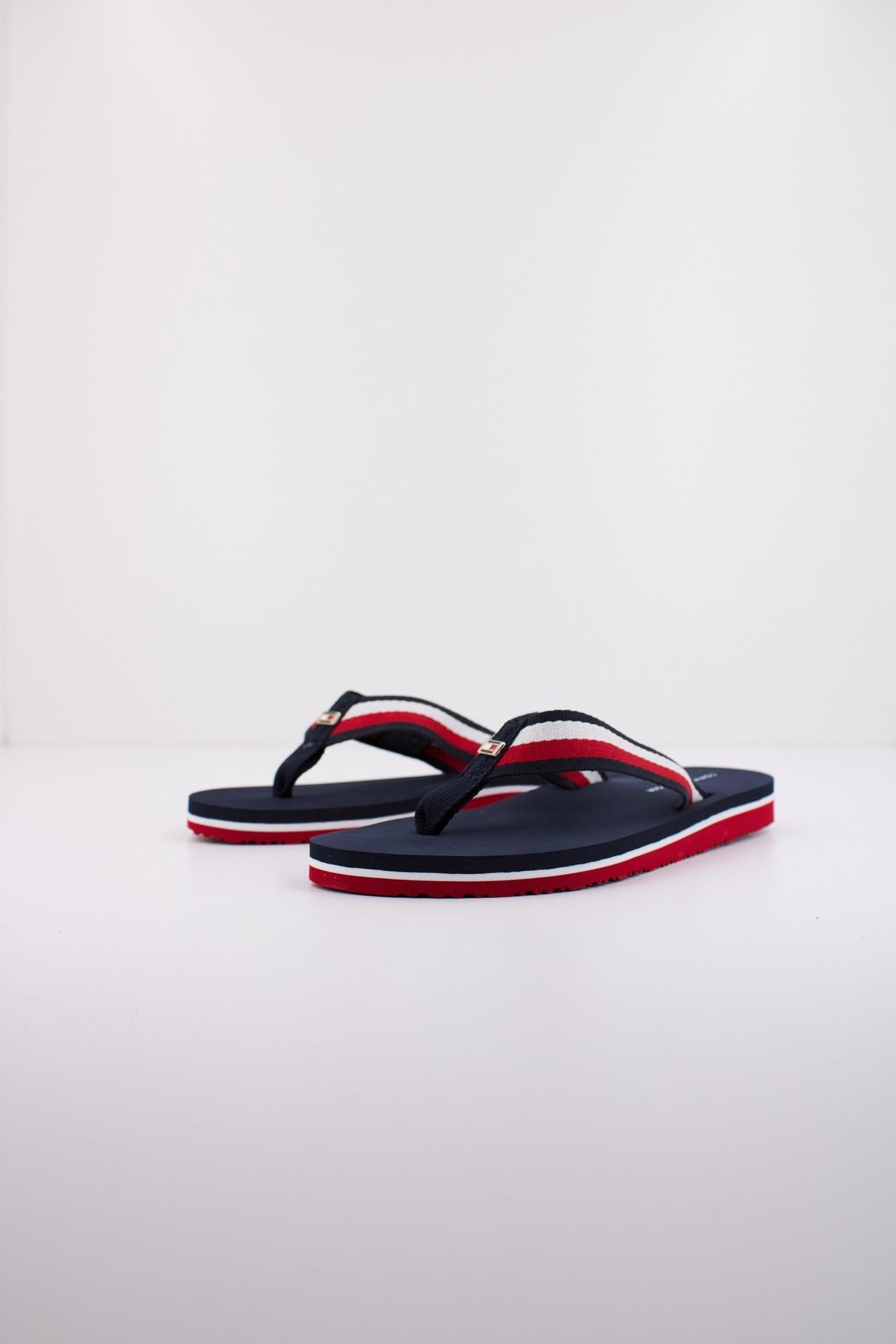 TOMMY HILFIGER CORPORATE BEACH SANDAL en color AZUL (2)