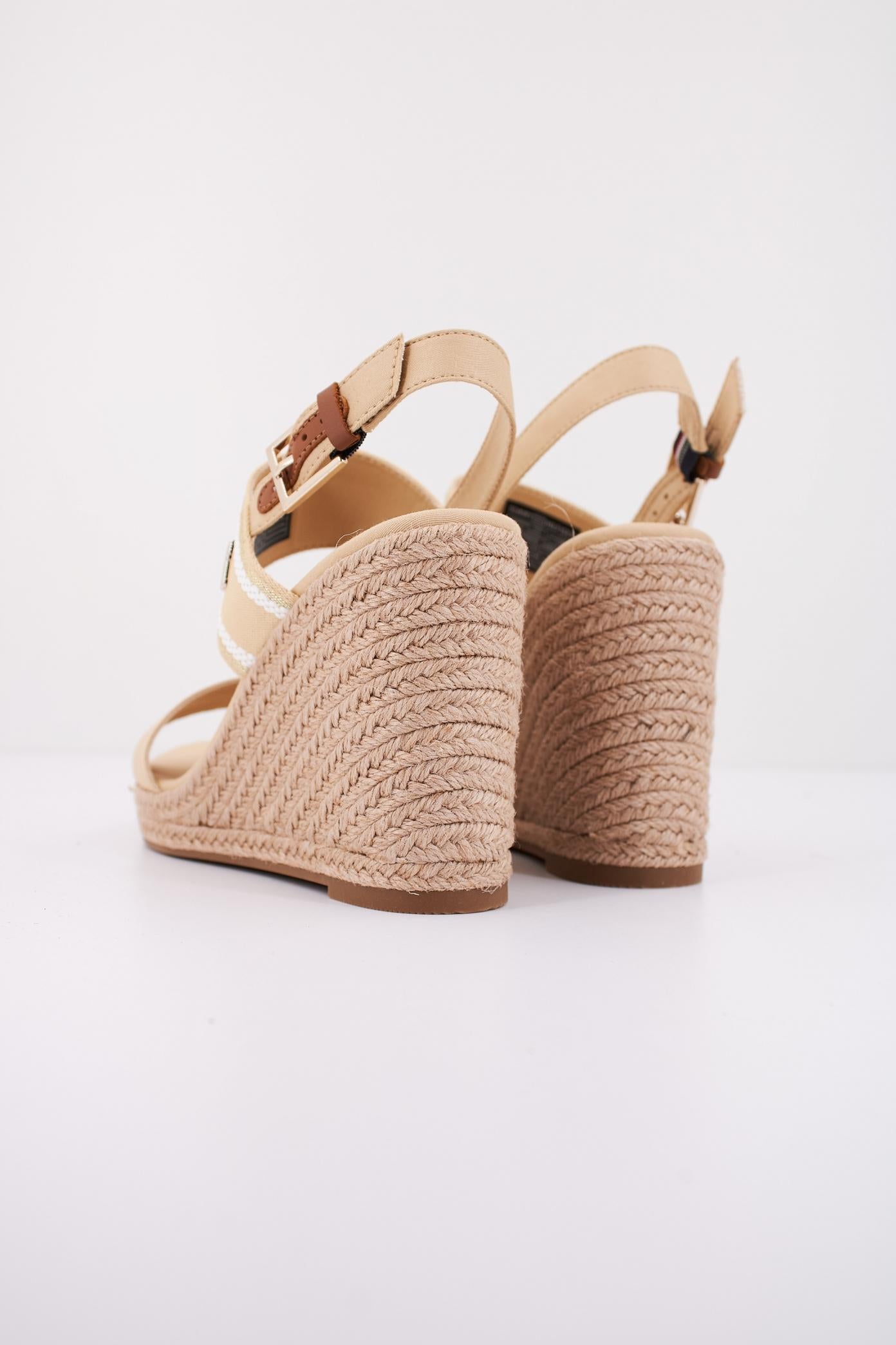 TOMMY HILFIGER FWFW en color BEIS (3)