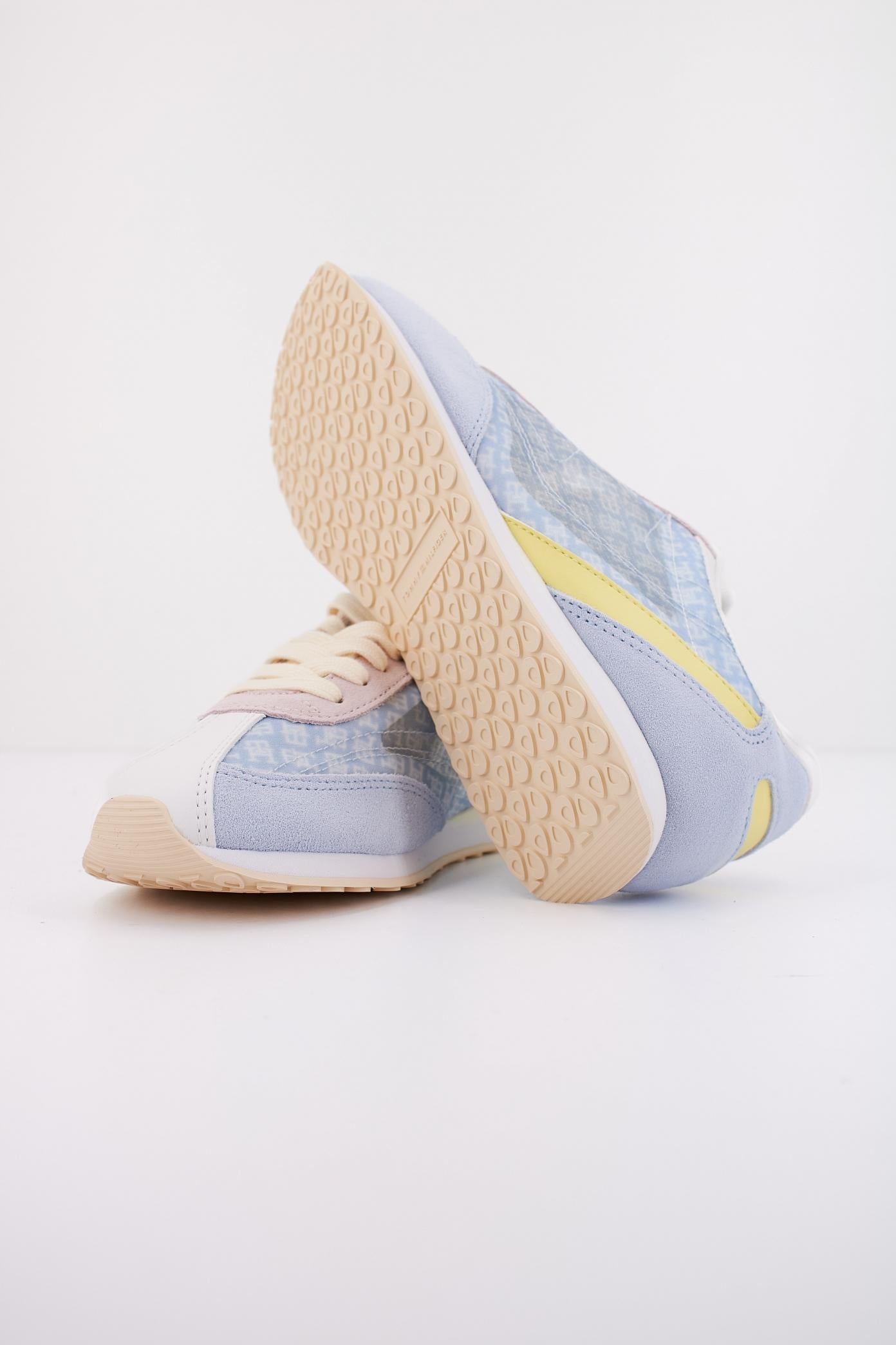 TOMMY HILFIGER TH MONOGRAM HERITAGE RUNNER en color AZUL (4)
