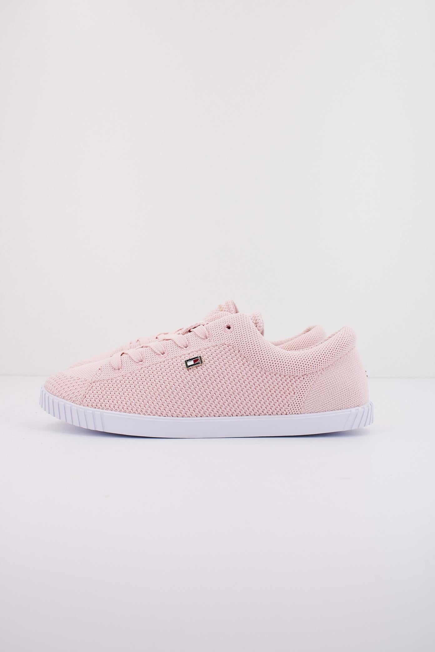 TOMMY HILFIGER FLAG LACE UP SNEAKER KNI en color ROSA (1)