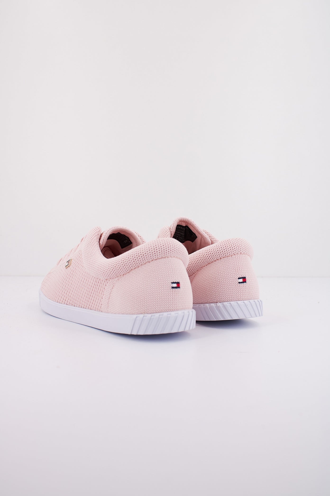 TOMMY HILFIGER FLAG LACE UP SNEAKER KNI en color ROSA  (3)