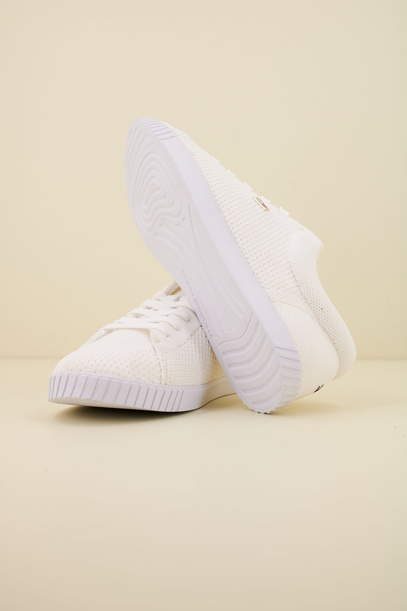 TOMMY HILFIGER FLAG LACE UP SNEAKER KNI en color BLANCO (4)