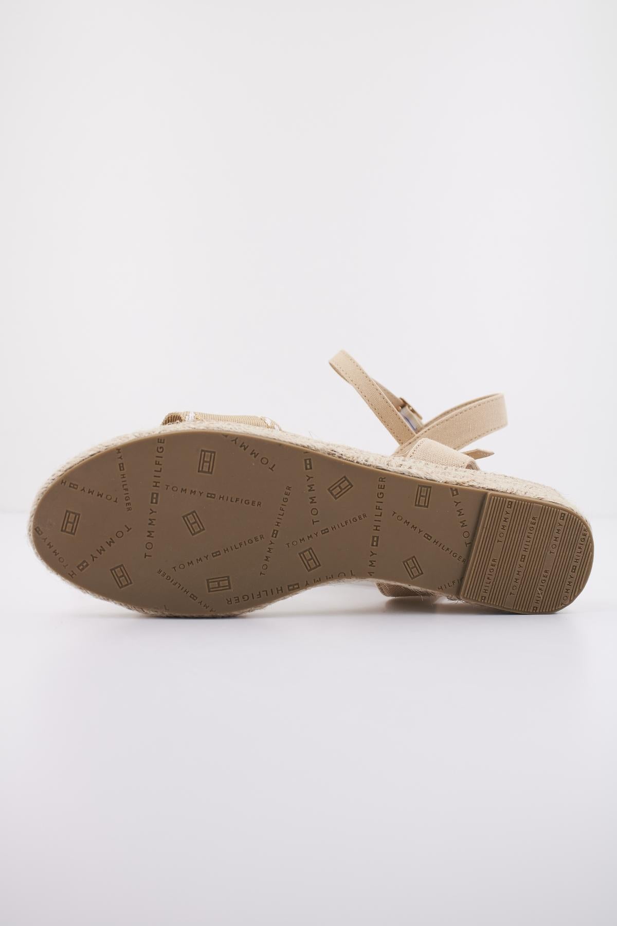 TOMMY HILFIGER TA en color BEIS (4)