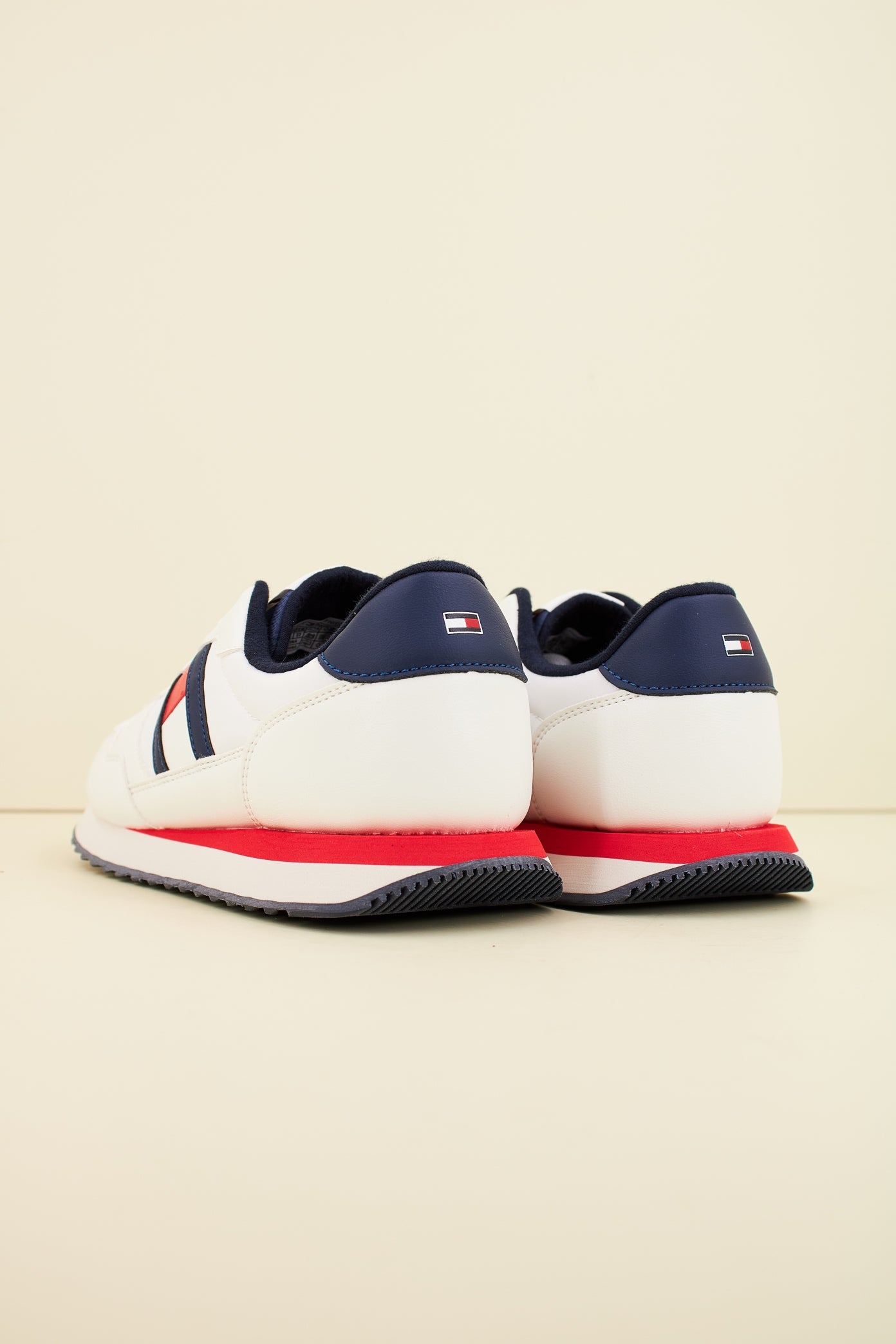 TOMMY HILFIGER SNEAKER FLAG BASSA ALLAC en color BLANCO (3)