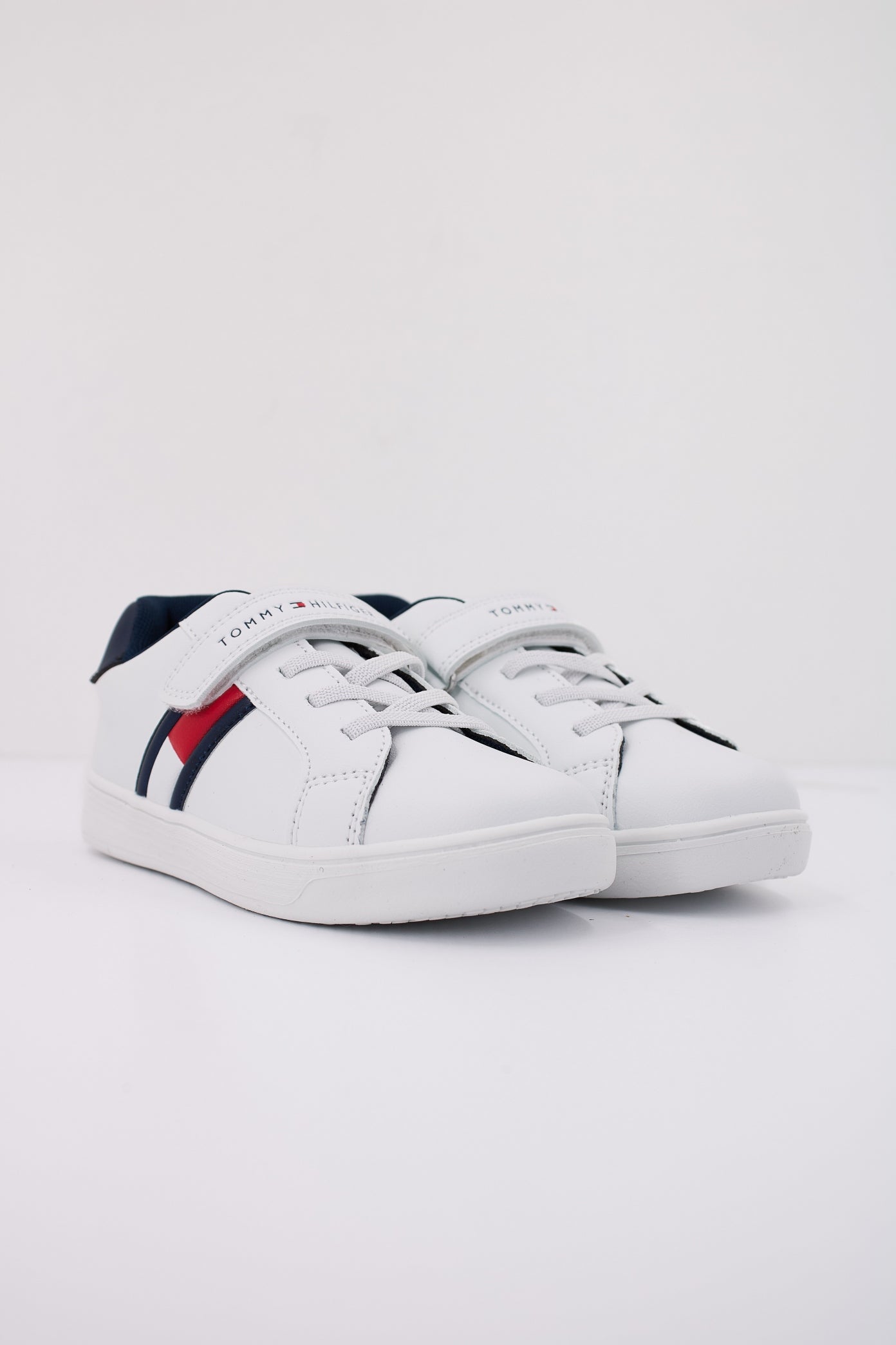 TOMMY HILFIGER TX en color BLANCO (2)