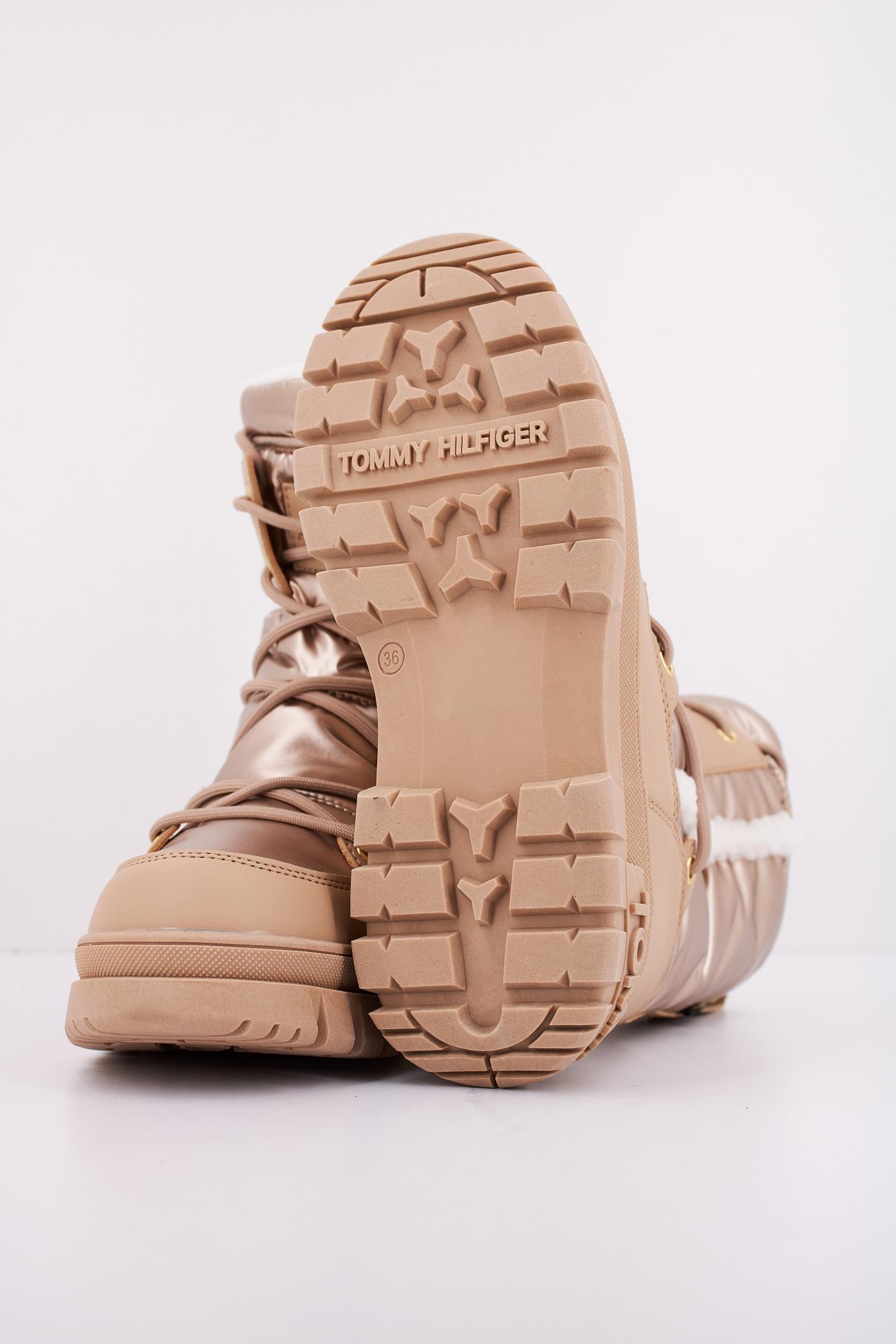 TOMMY HILFIGER TA en color BRONCE (5)