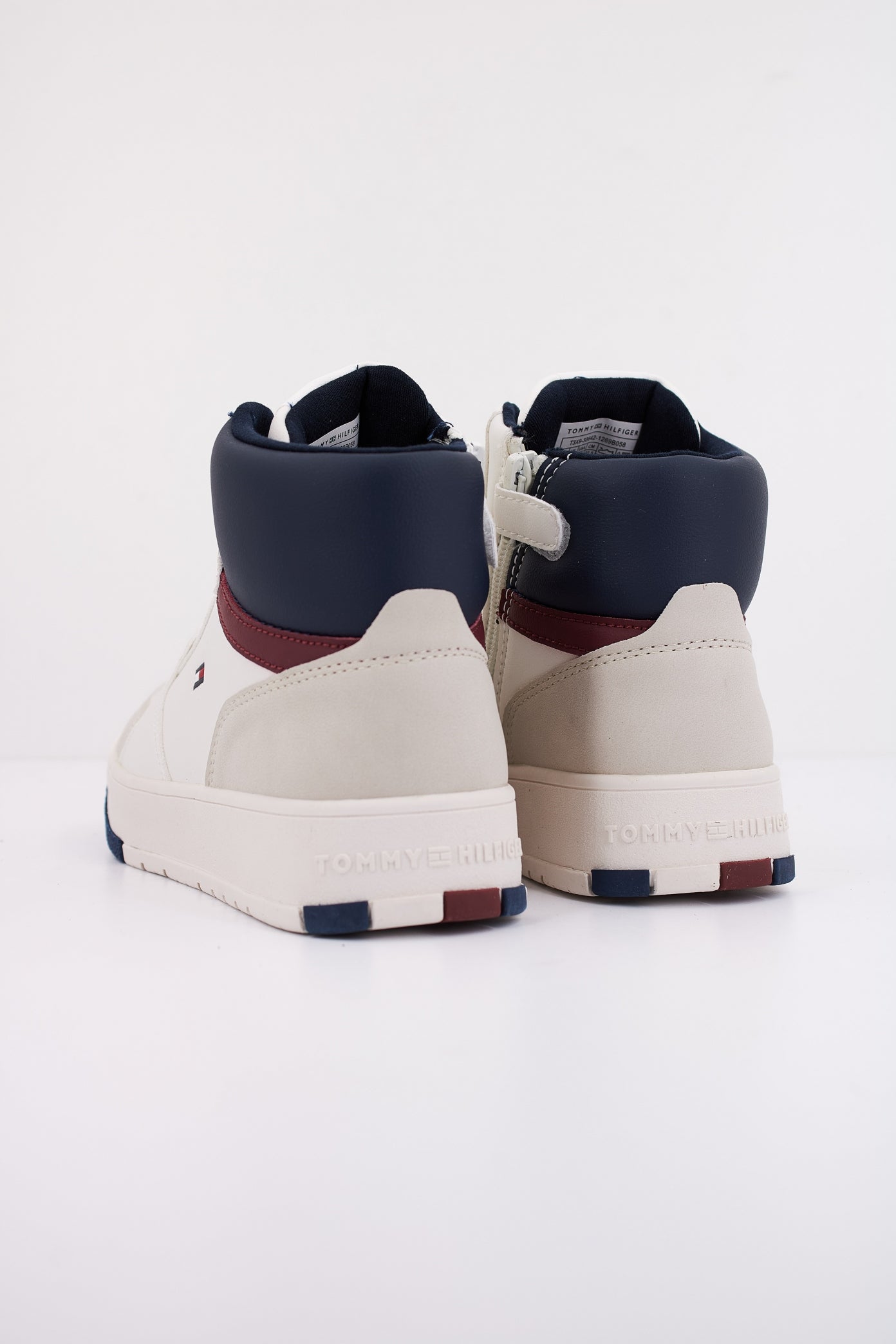 TOMMY HILFIGER MID CUT LACE-UP SNEAKER en color BLANCO (4)