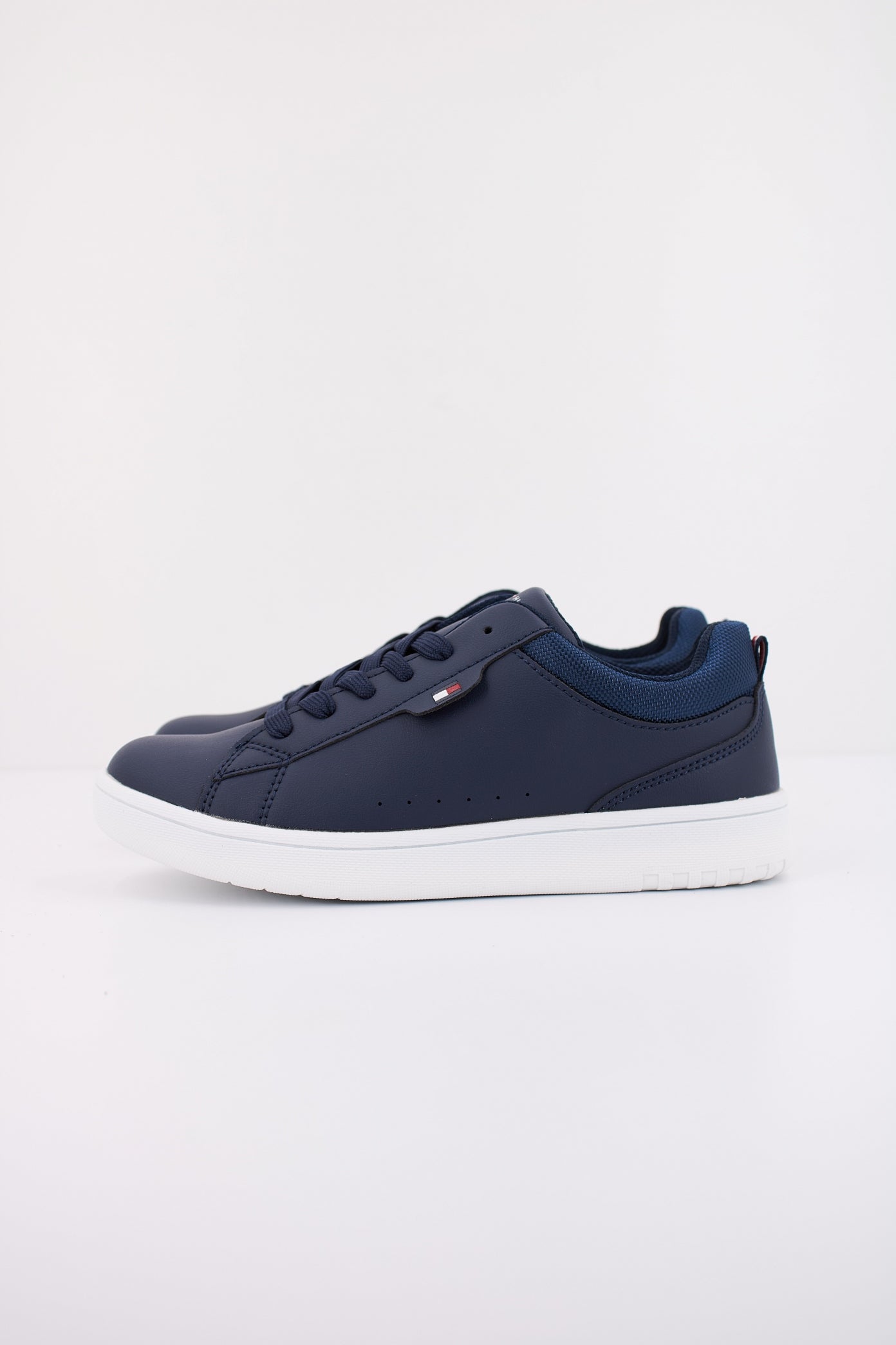 TOMMY HILFIGER LOW CUT LACE-UP en color AZUL (1)
