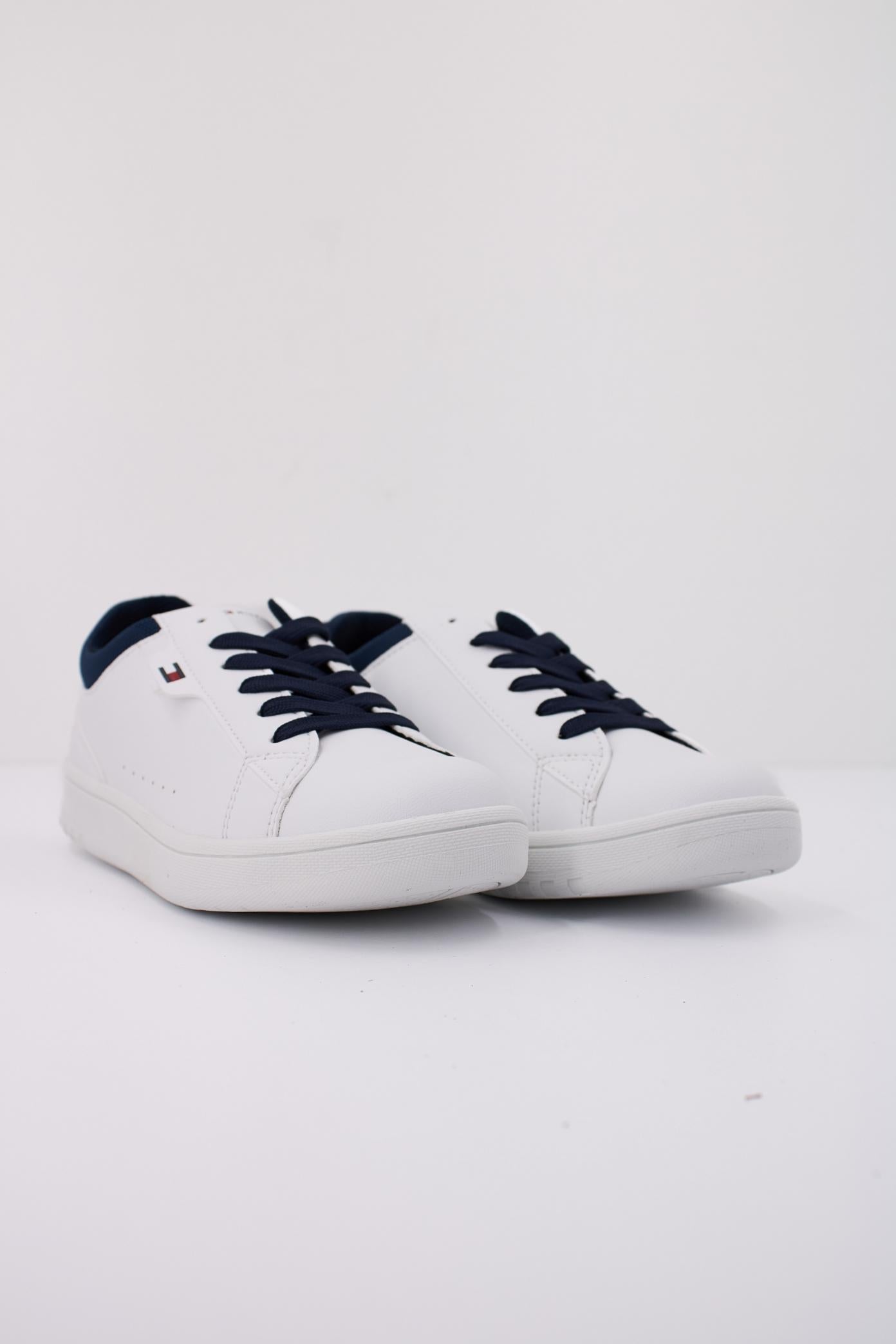TOMMY HILFIGER LOW CUT LACE-UP en color BLANCO (2)