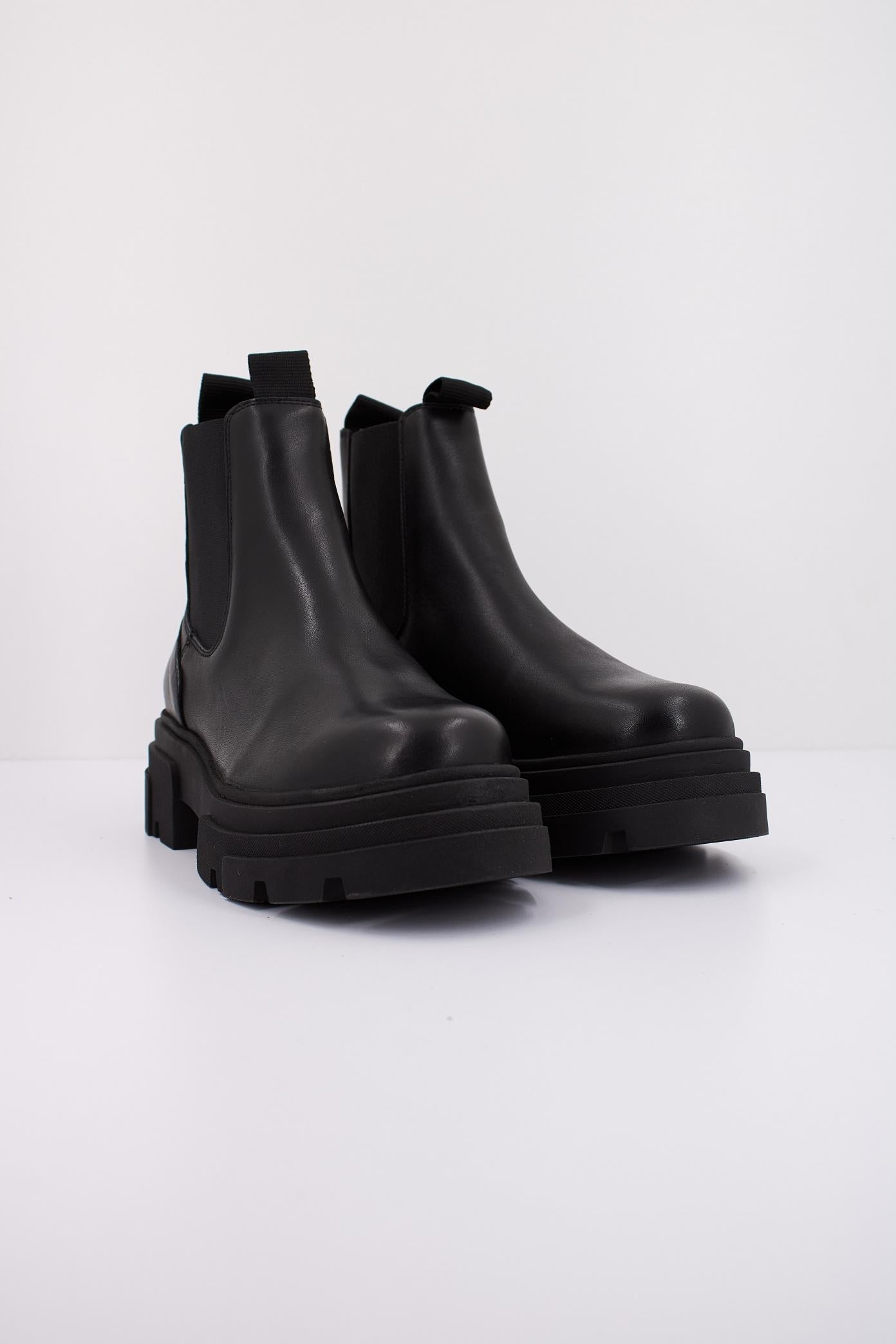 TOMMY HILFIGER COMBAT LEATHER LOW CHELS en color NEGRO (2)