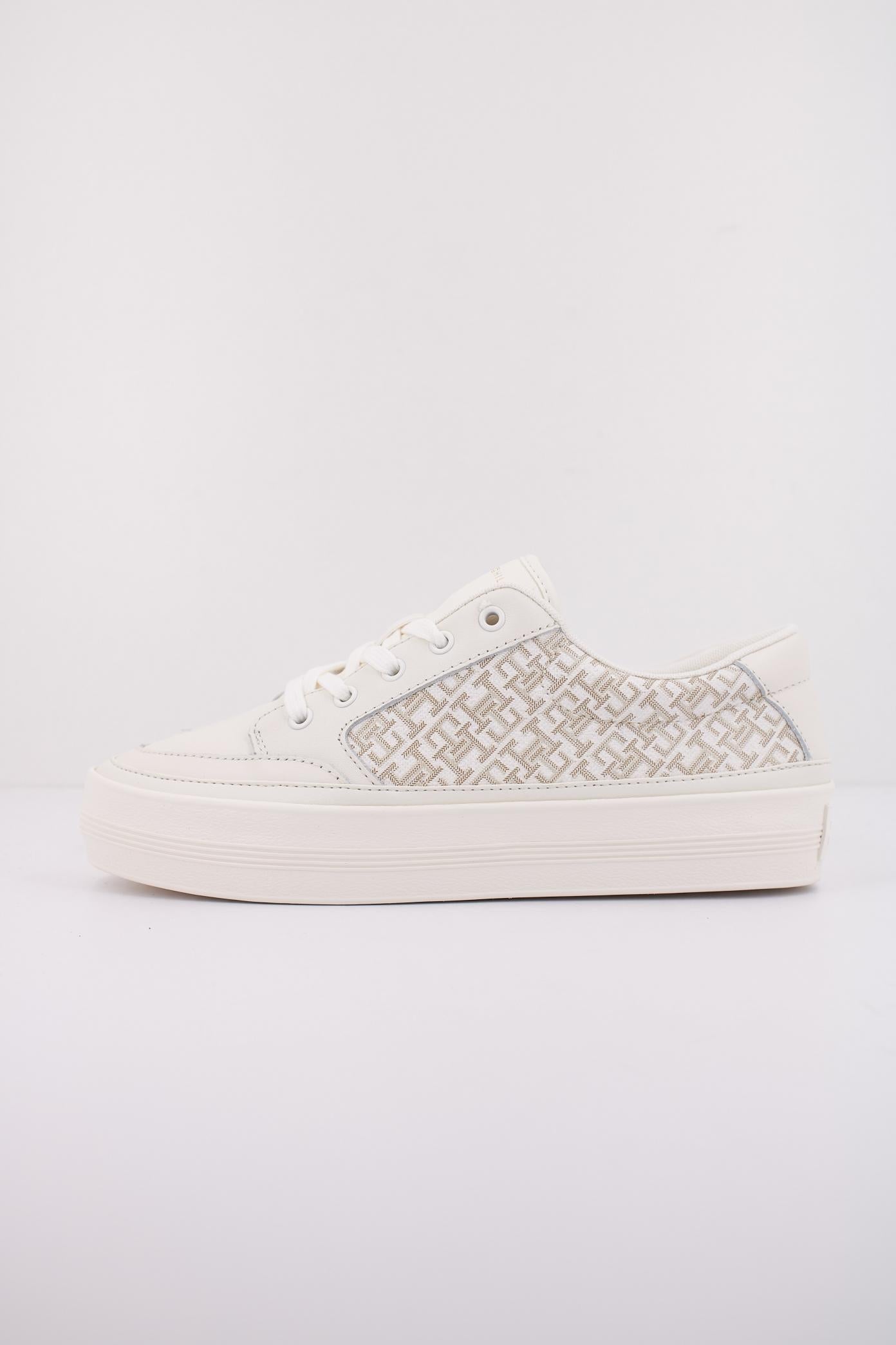 TOMMY HILFIGER FWFW en color BLANCO (1)