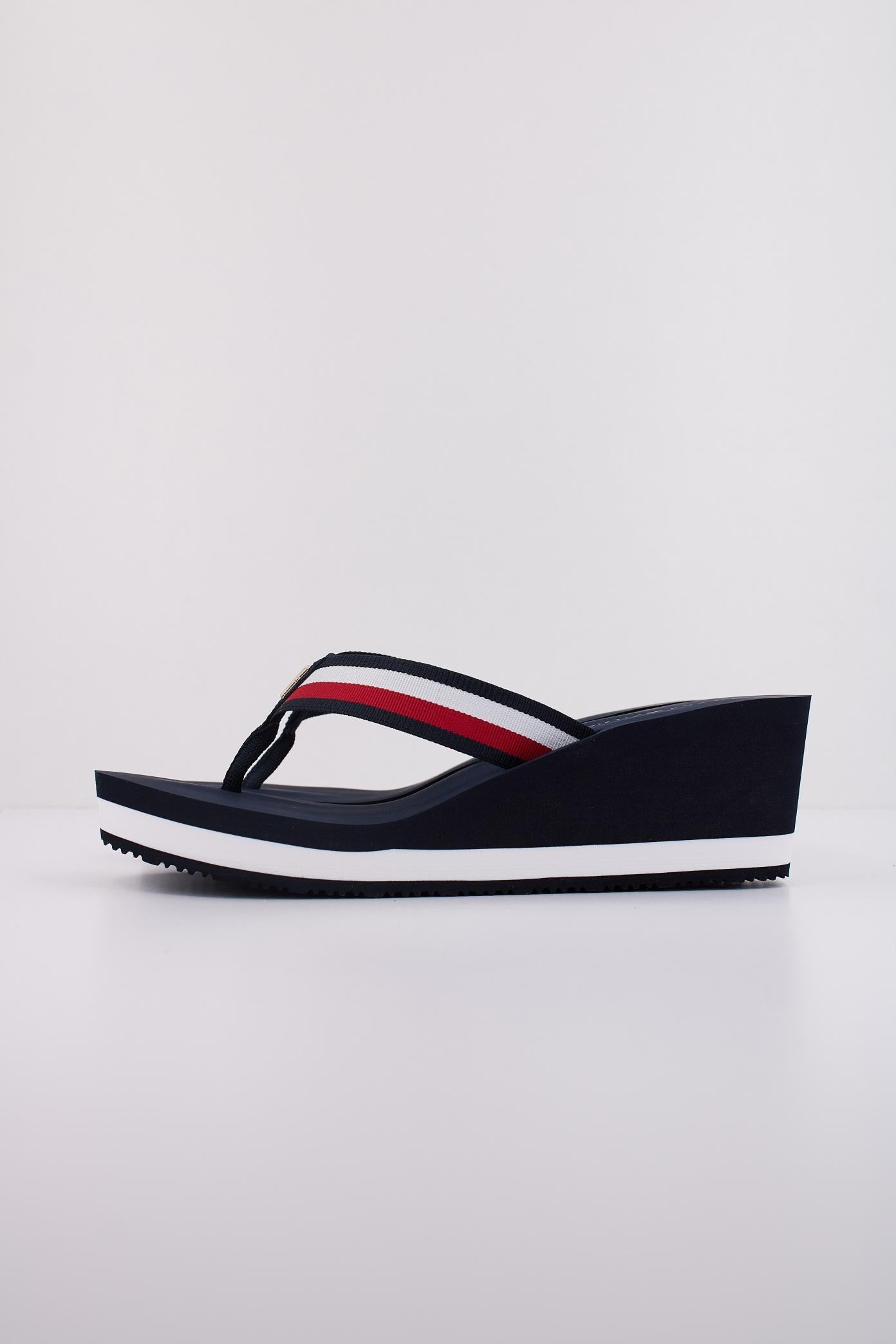 TOMMY HILFIGER CORP MID WEDGE BEACH SAN en color AZUL (1)