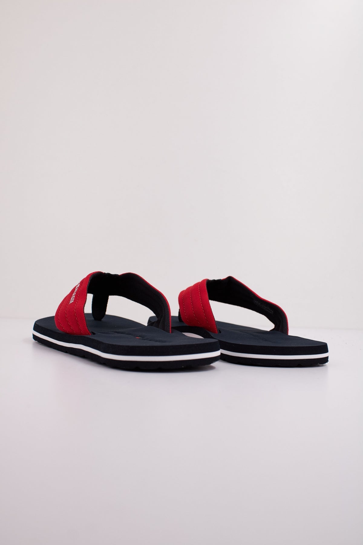TOMMY HILFIGER HILFIGER NYC BEACH SANDAL en color ROJO (4)