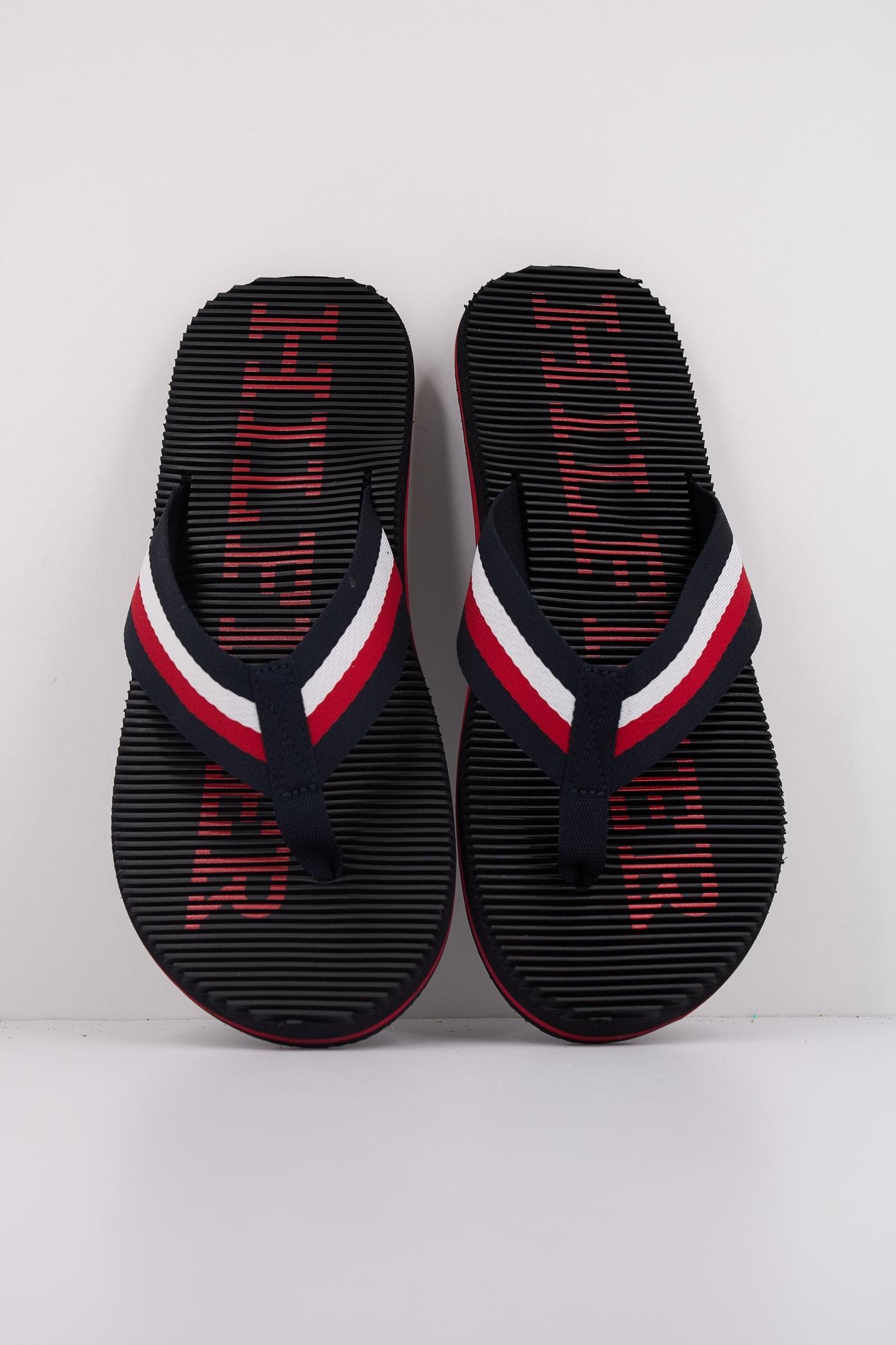 TOMMY HILFIGER FMFM en color NEGRO (3)