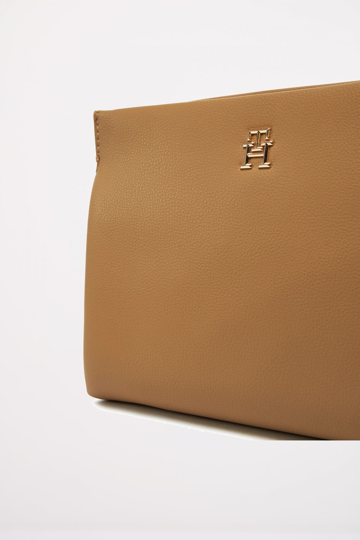 TOMMY HILFIGER LEGACY MINI CROSSOVER en color MARRON CLARO (2)