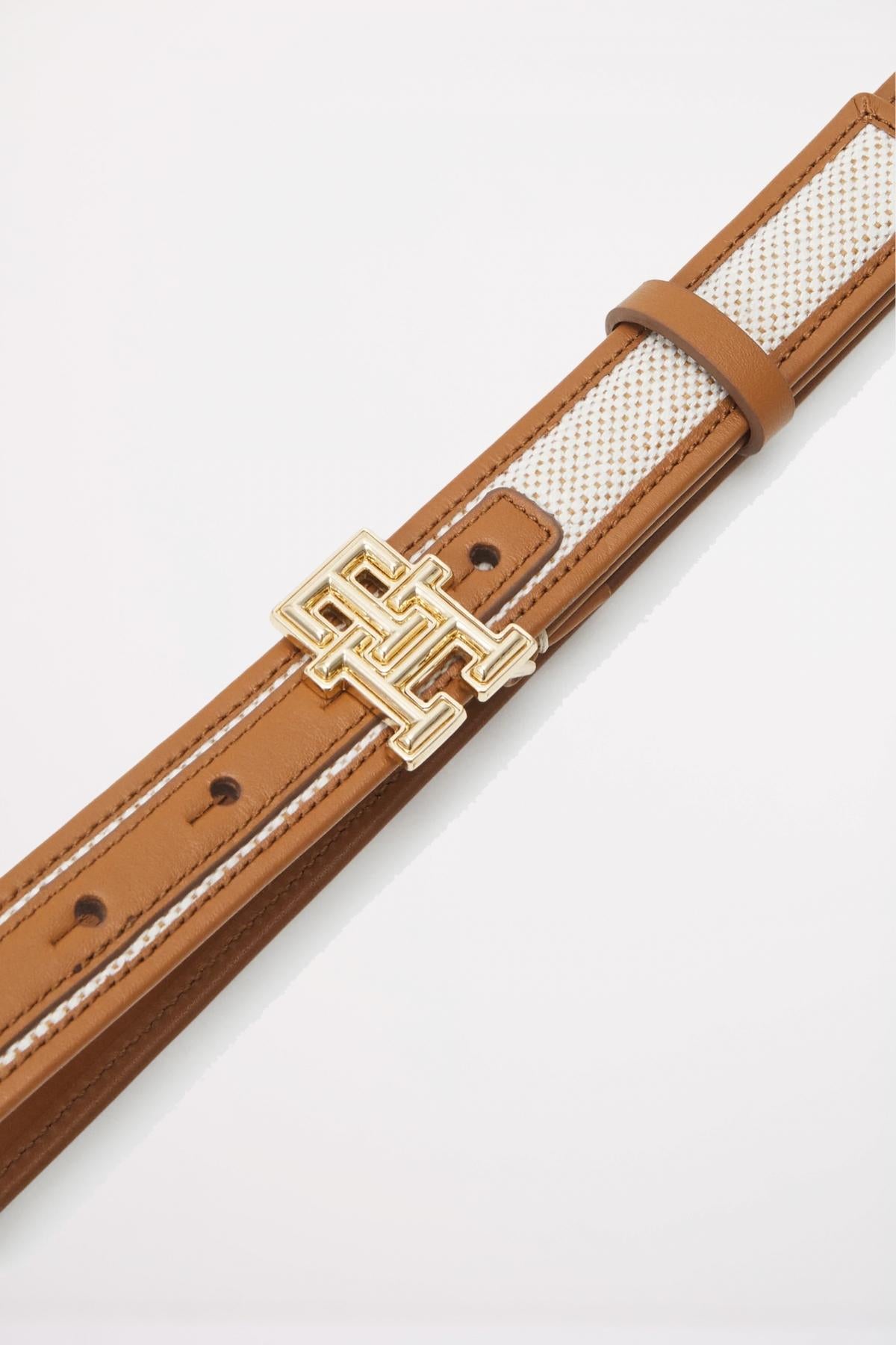 TOMMY HILFIGER LOGO . CANVAS en color MARRON (3)