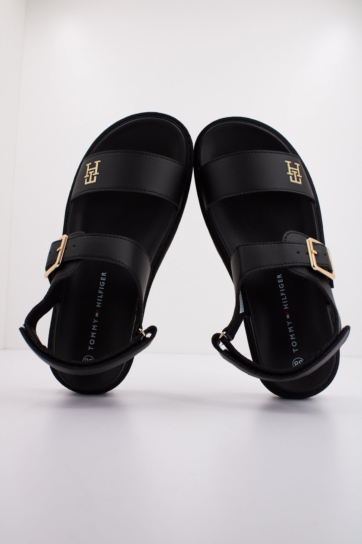TOMMY HILFIGER TA en color NEGRO (3)