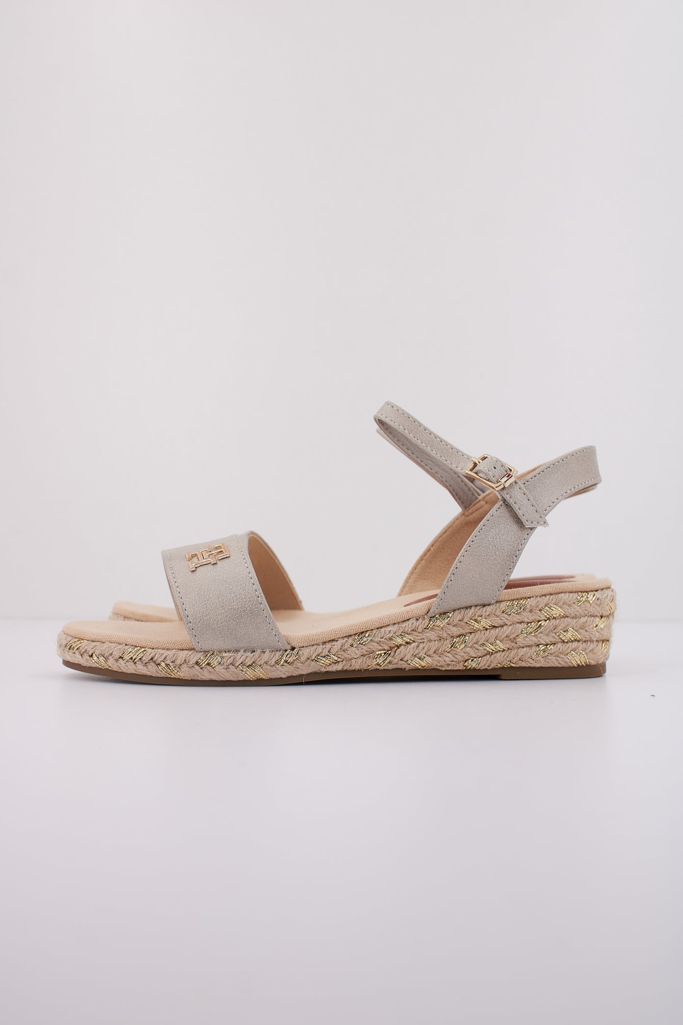 TOMMY HILFIGER TA en color BRONCE (1)