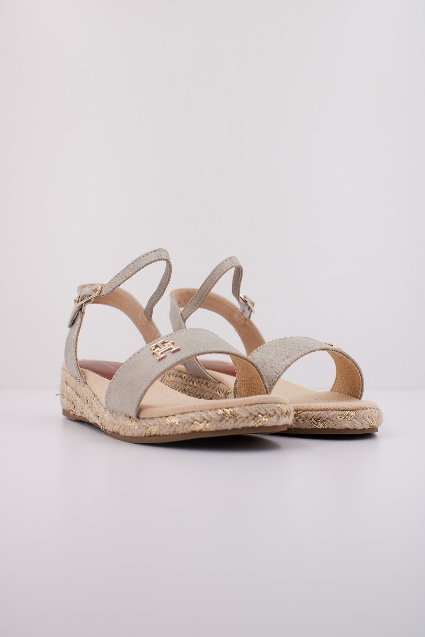 TOMMY HILFIGER TA en color BRONCE (2)