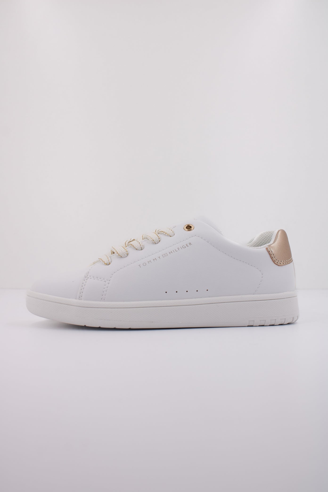 TOMMY HILFIGER TA en color BLANCO (1)