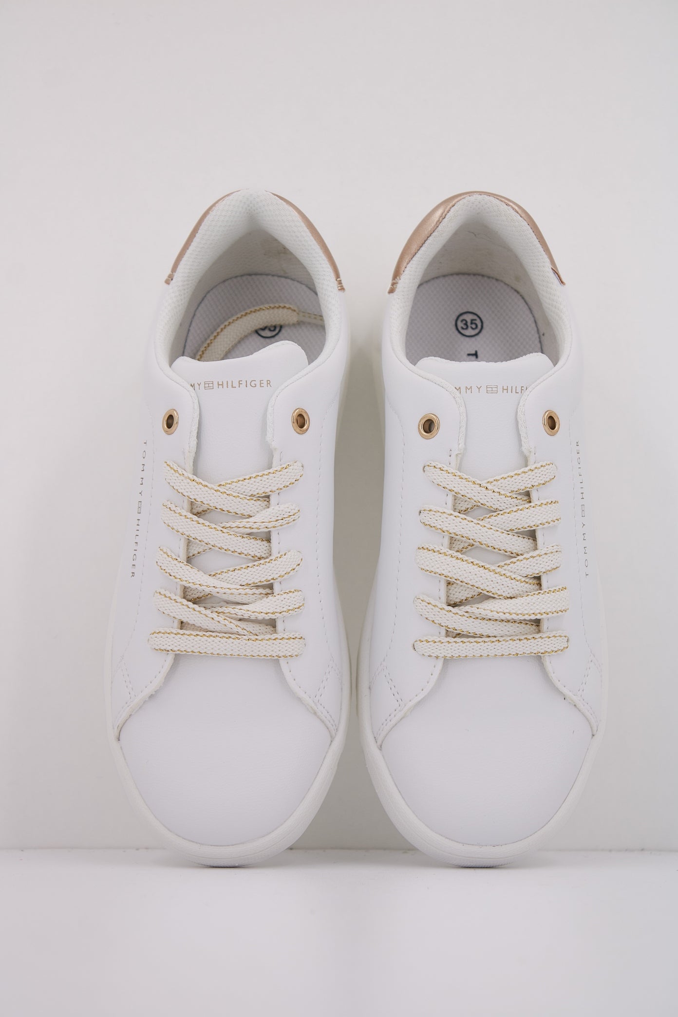 TOMMY HILFIGER TA en color BLANCO (3)
