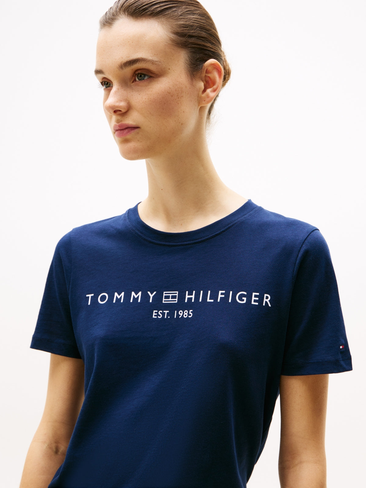 TOMMY HILFIGER REG CORP LOGO C-NK SS en color AZUL (4)