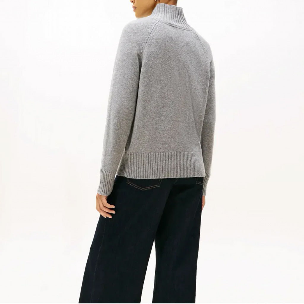TOMMY HILFIGER WOOL BLEND GRAPHIC MOCK- en color GRIS (5)