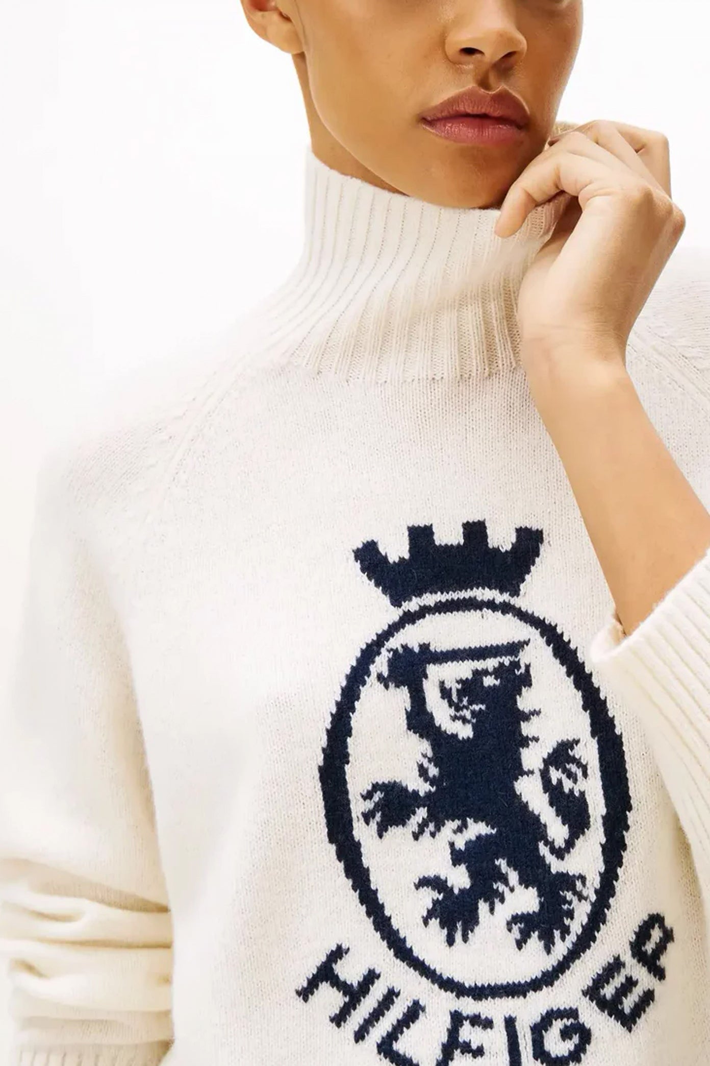 TOMMY HILFIGER WOOL BLEND GRAPHIC MOCK- en color BLANCO (3)