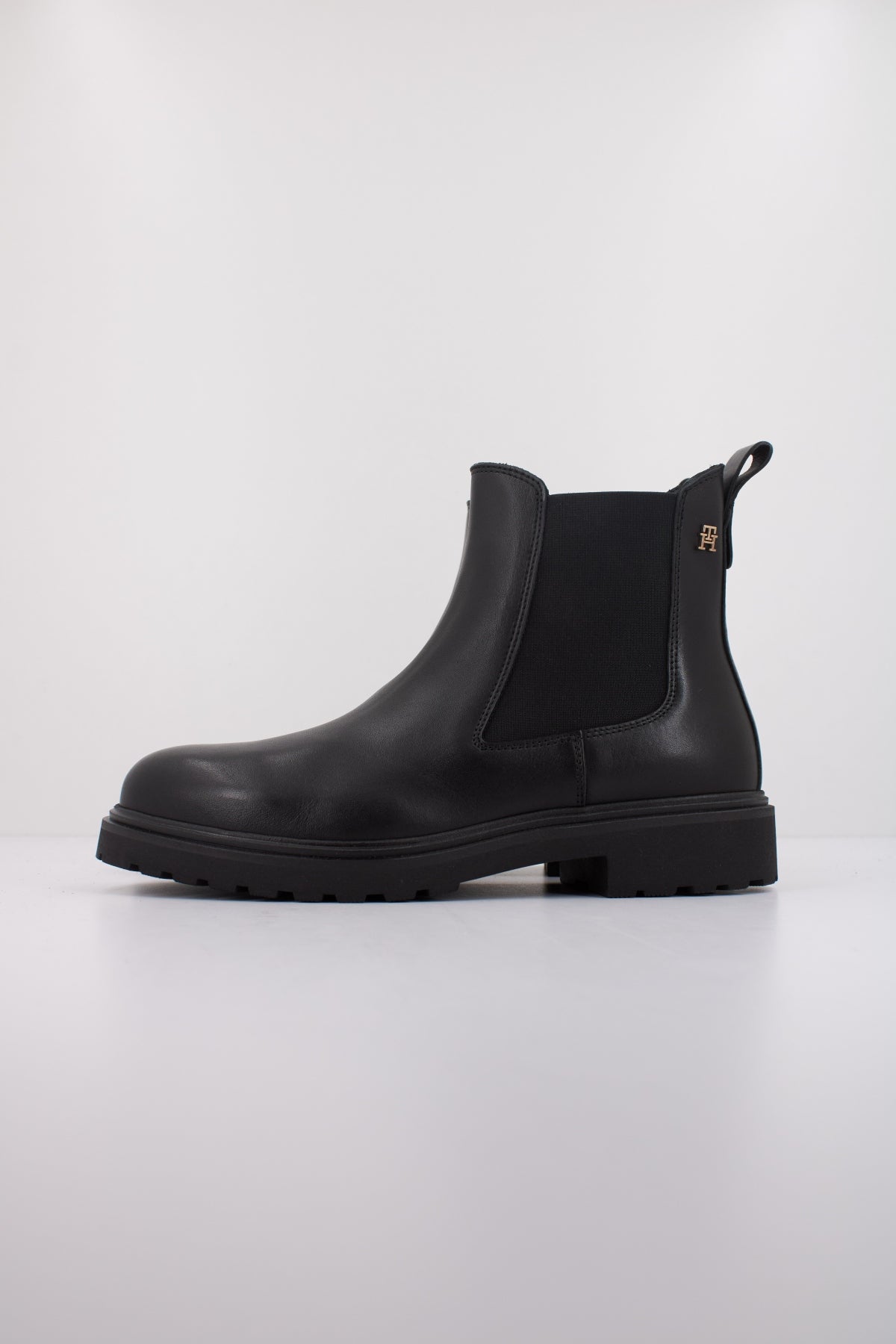 TOMMY HILFIGER TH LEATHER CLEATED CHELS en color NEGRO (1)