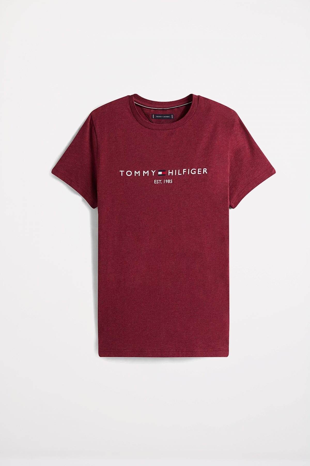 TOMMY HILFIGER TOMMY LOGO TEE en color BURDEOS (2)