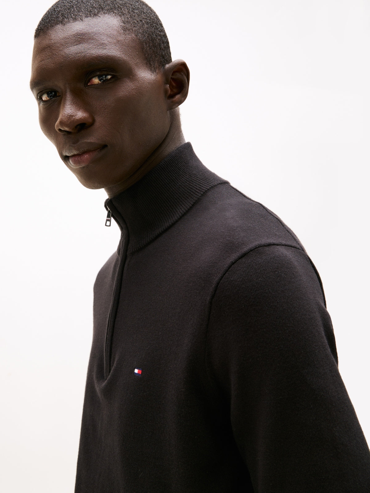 TOMMY HILFIGER MWMW ESSENTIAL COTTON ZIP MOC en color NEGRO (4)