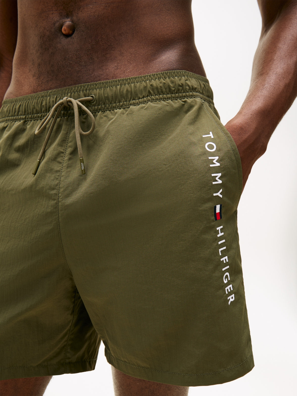 TOMMY HILFIGER UMUM en color VERDE (7)