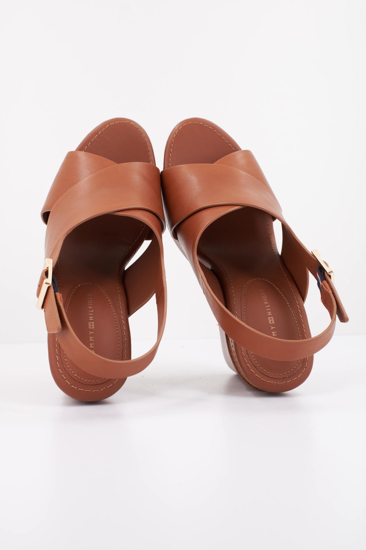 TOMMY HILFIGER LOUISE en color MARRON (3)