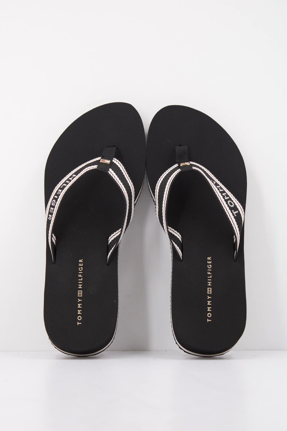 TOMMY HILFIGER RIRI en color NEGRO (3)
