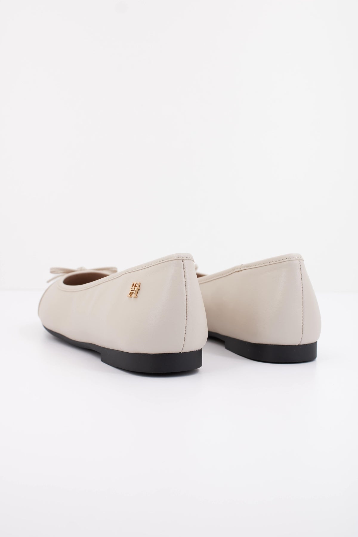 TOMMY HILFIGER MARTINA en color BLANCO (4)
